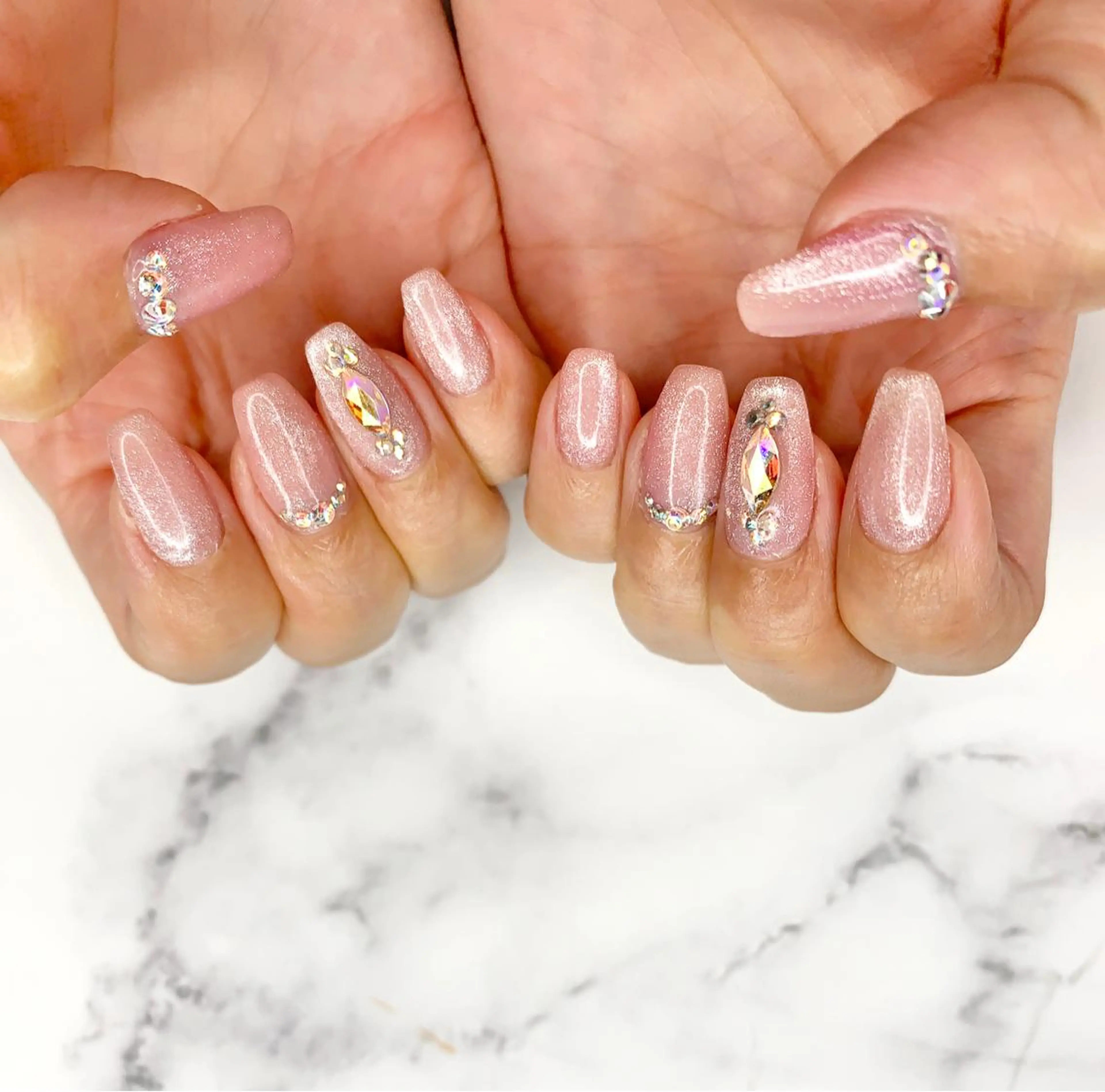 ミディアム ネイル マグネットネイル ハンドネイル R nailのネイルデザイン