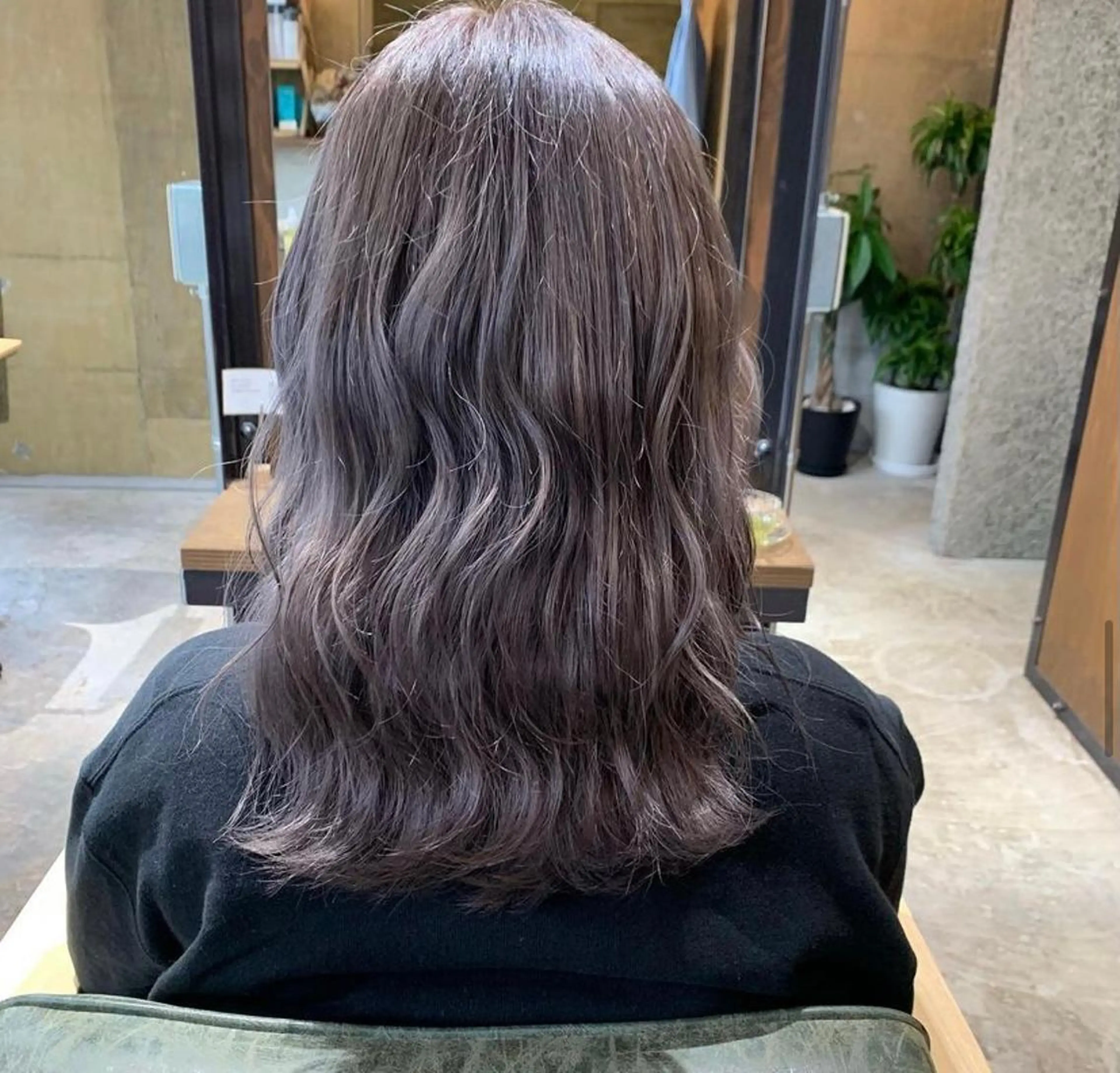 セミロング カラー パープルカラー シルバー 🫟Blanco🫟 Color&Careのヘアスタイル