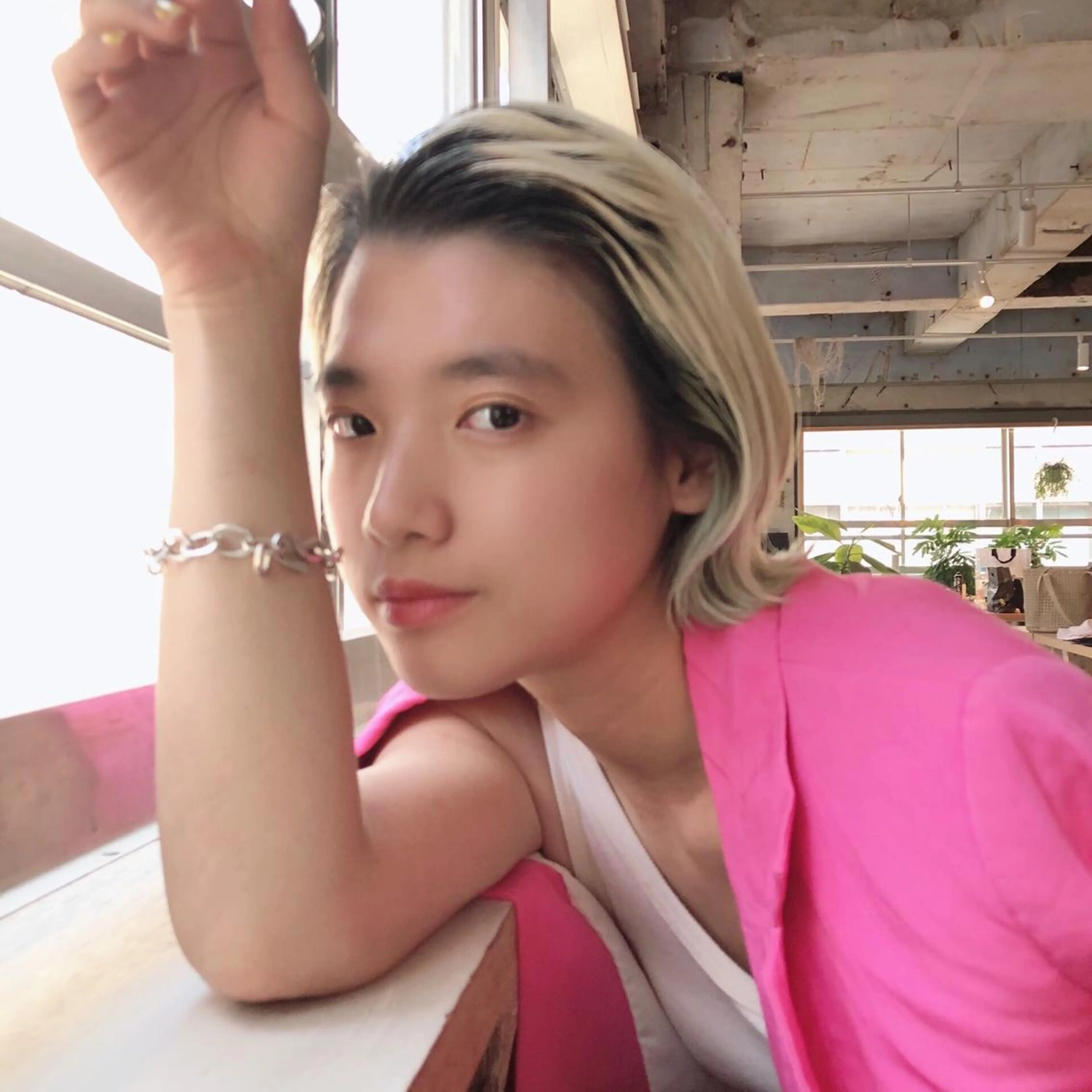 ショート ボブ カイ マコトのヘアスタイル