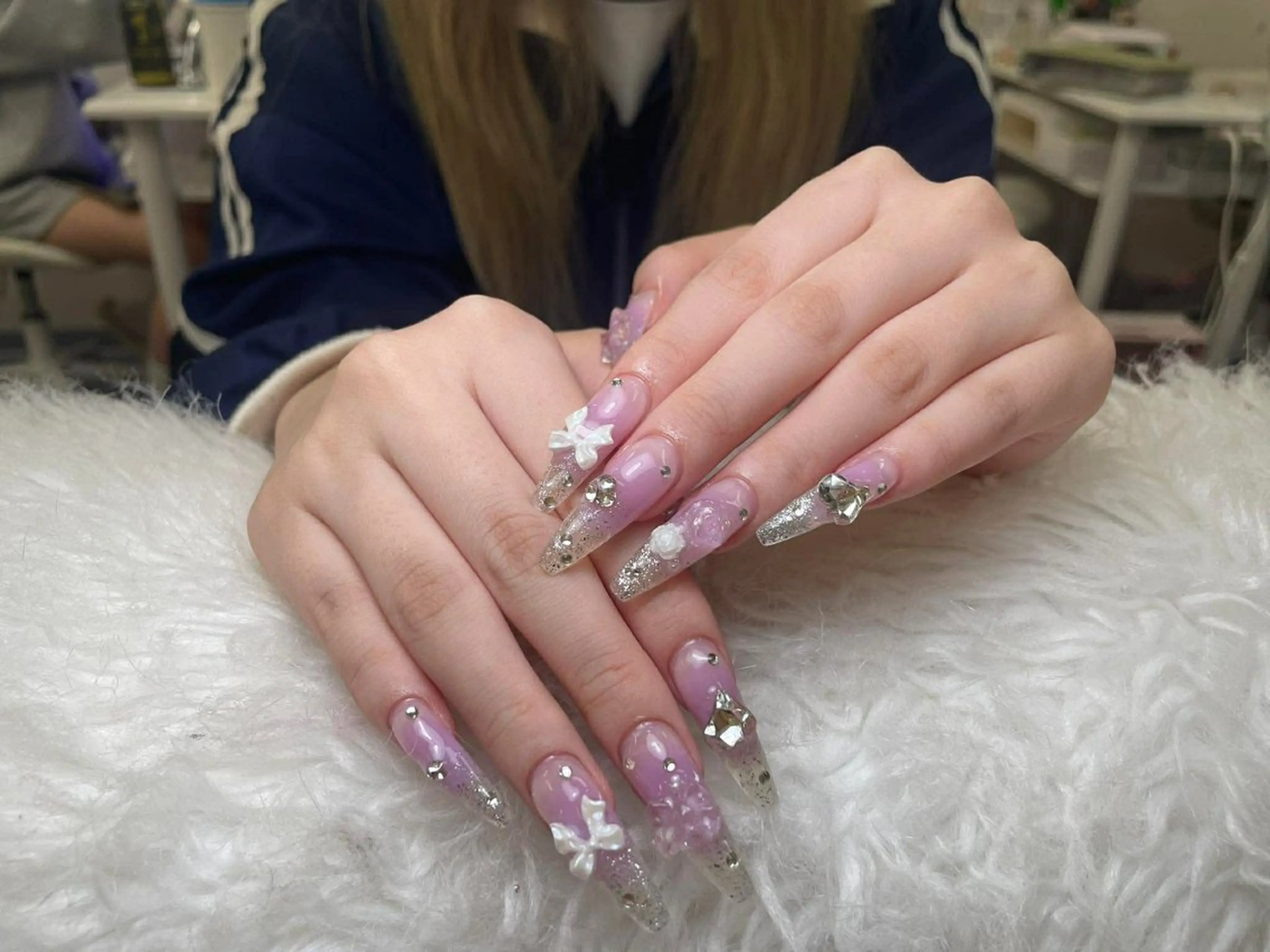 ネイル フレンチネイル ジェルネイル ガーリー 韓国ネイル ロングネイル ハンドネイル NieNail Nezukoのネイルデザイン