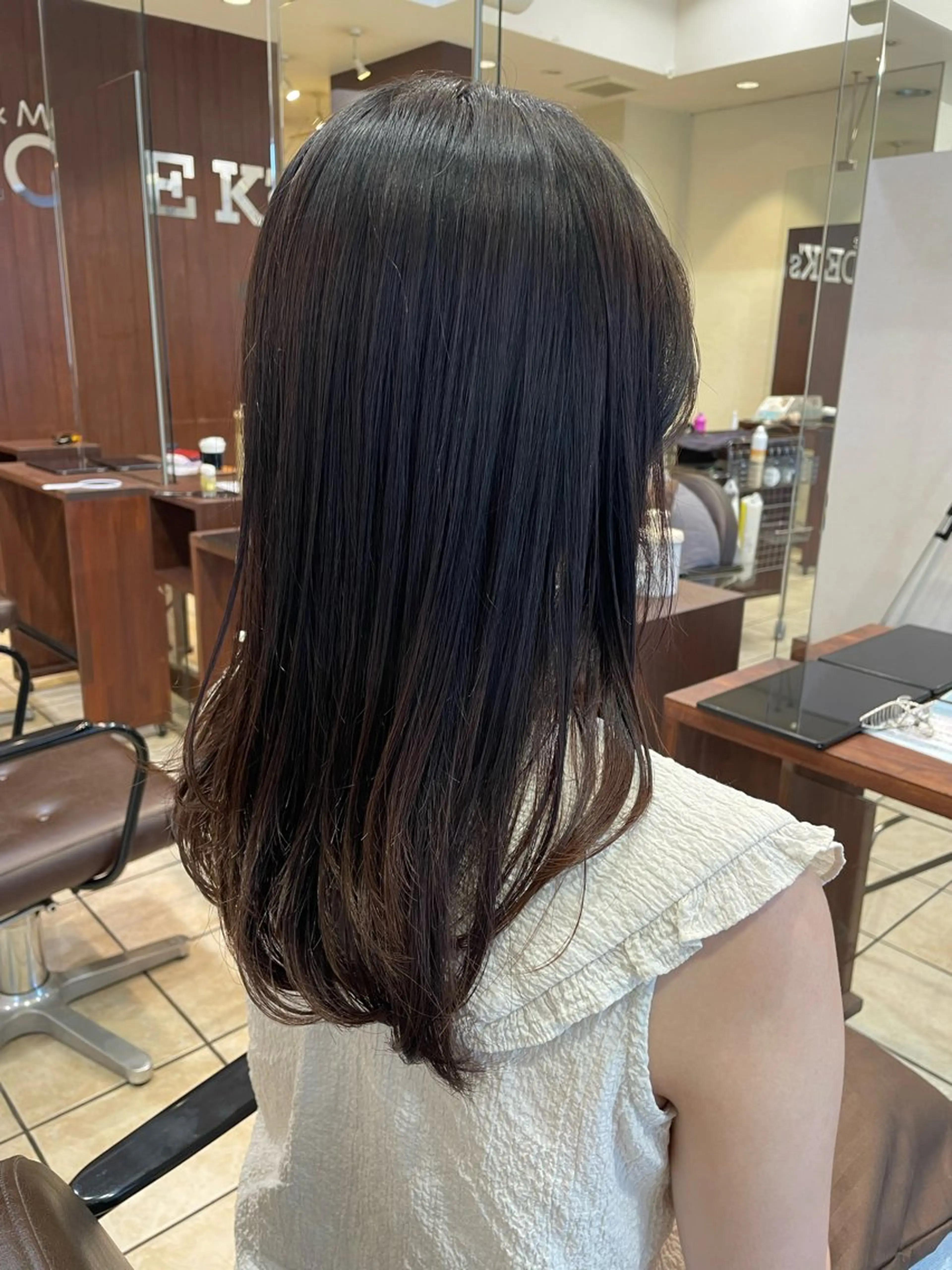 ロング 桑田 新菜のヘアスタイル