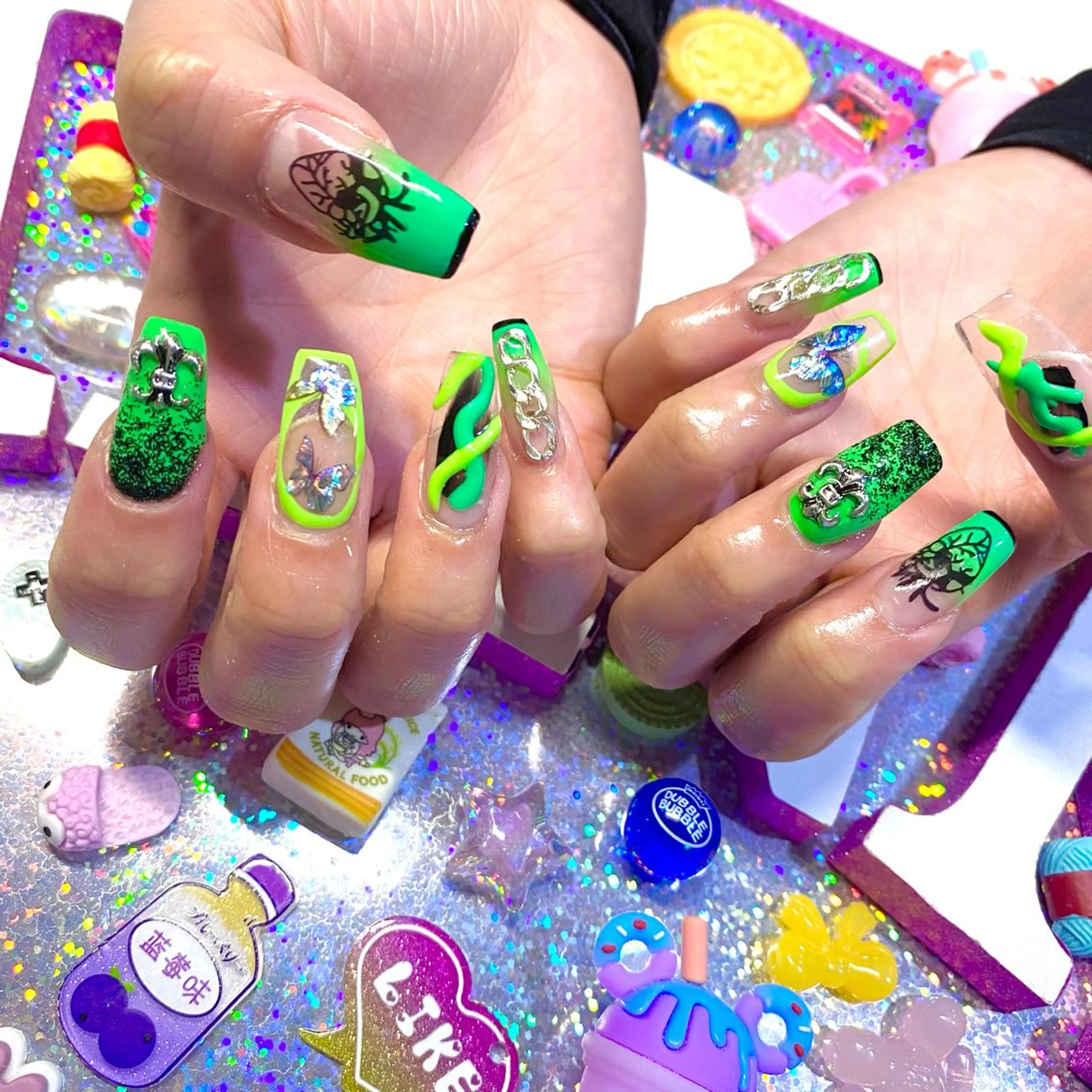 ネイル アートネイル クリアネイル ジェルネイル ニュアンスネイル オフィスネイル 8appy YUKITIN.Bのネイルデザイン