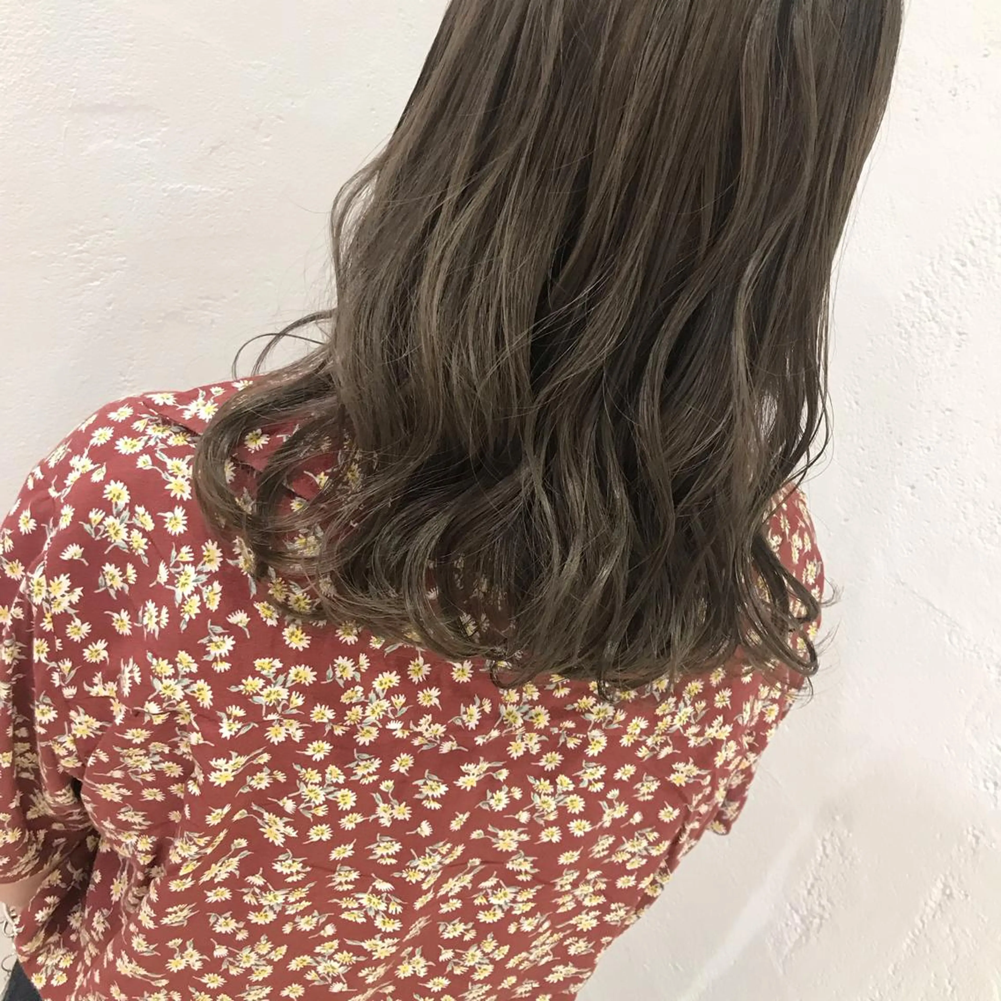 セミロング カラー 透明感カラー グレージュ 🫧透明感カラー/ ボブ/小笠原汐海🪽のヘアスタイル
