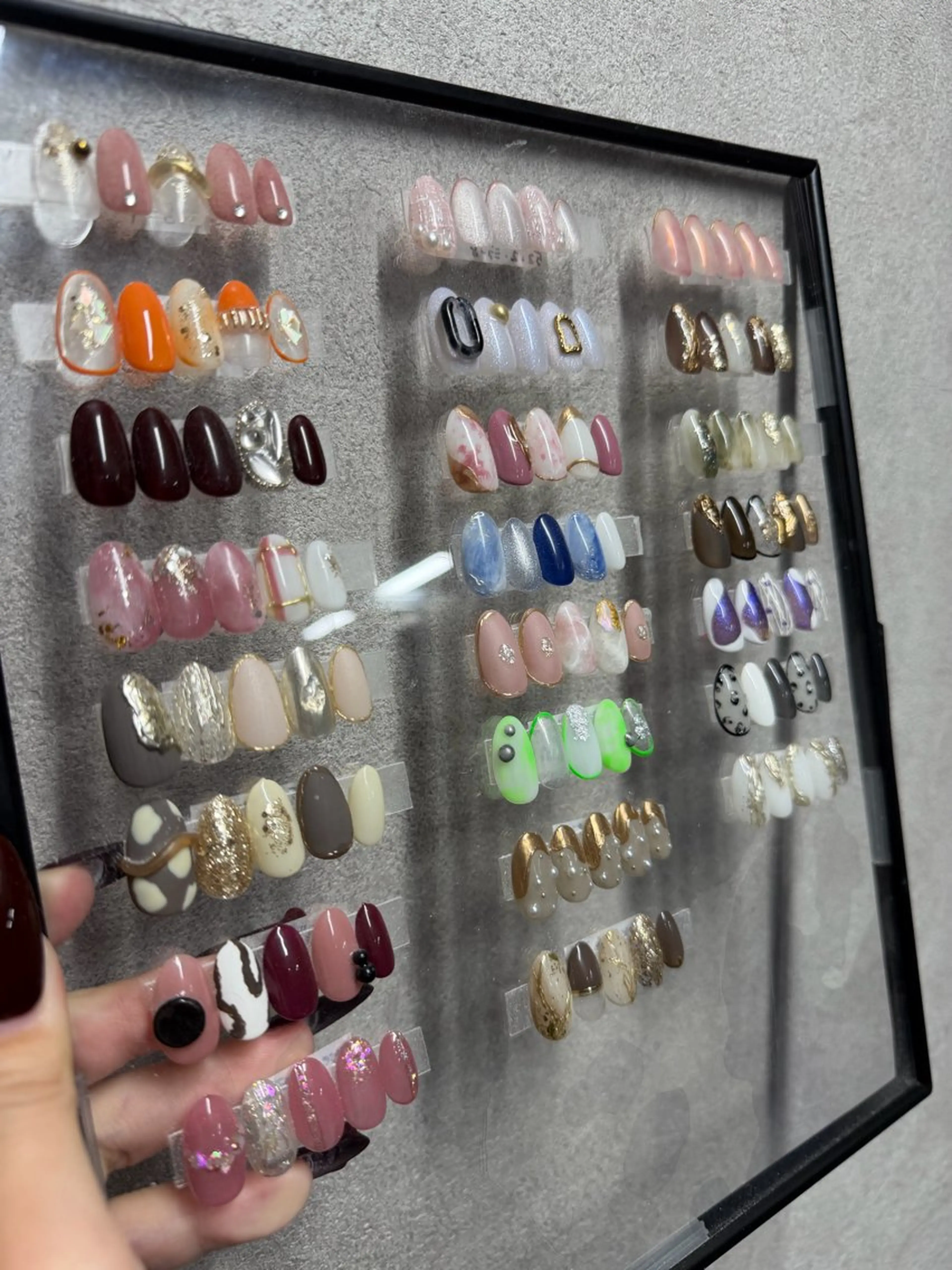 ネイル ハンドネイル salon de LUCA🎗️のネイルデザイン