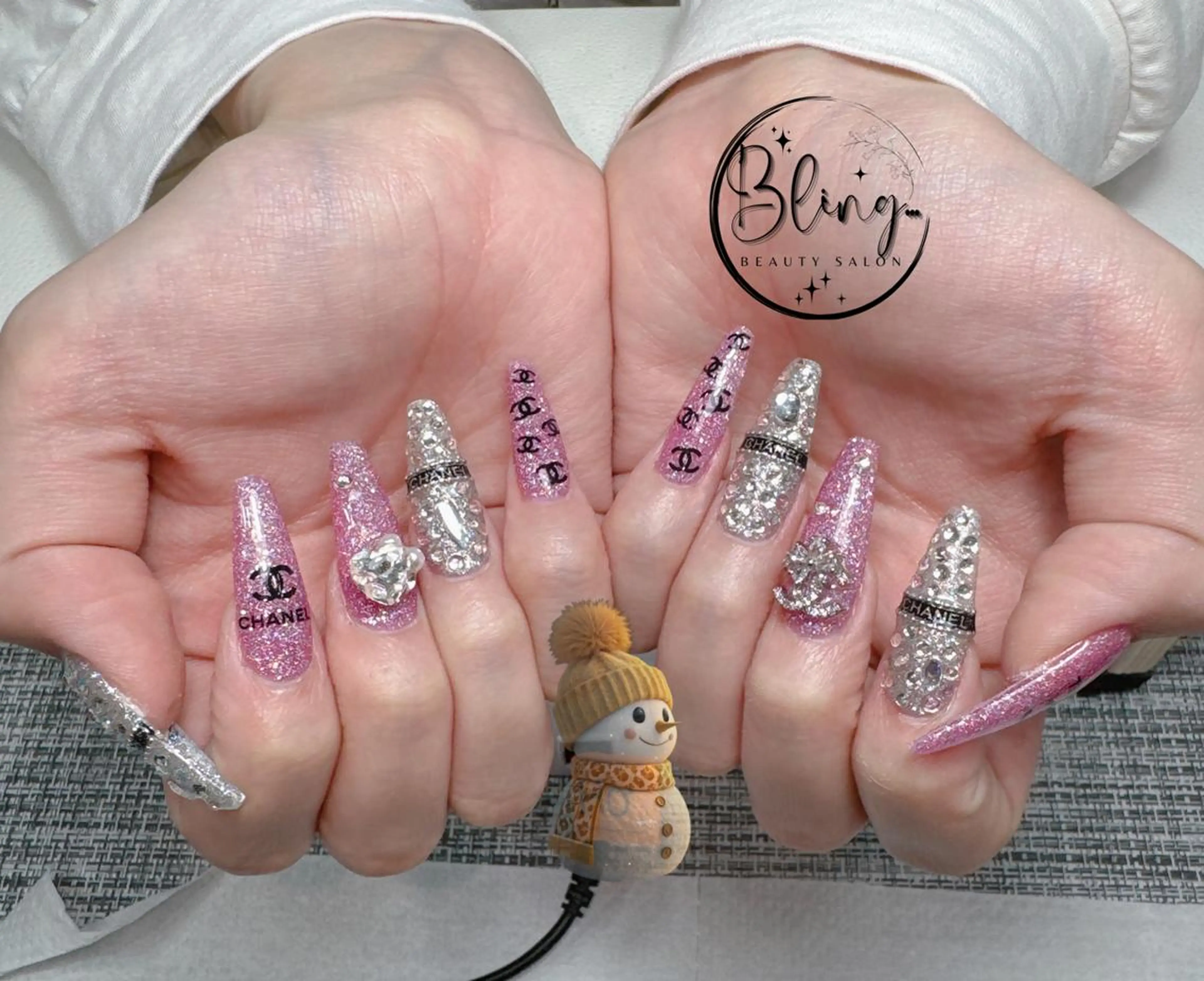 ロング 韓国風ヘア ハンドネイル Bling Salonのネイルデザイン