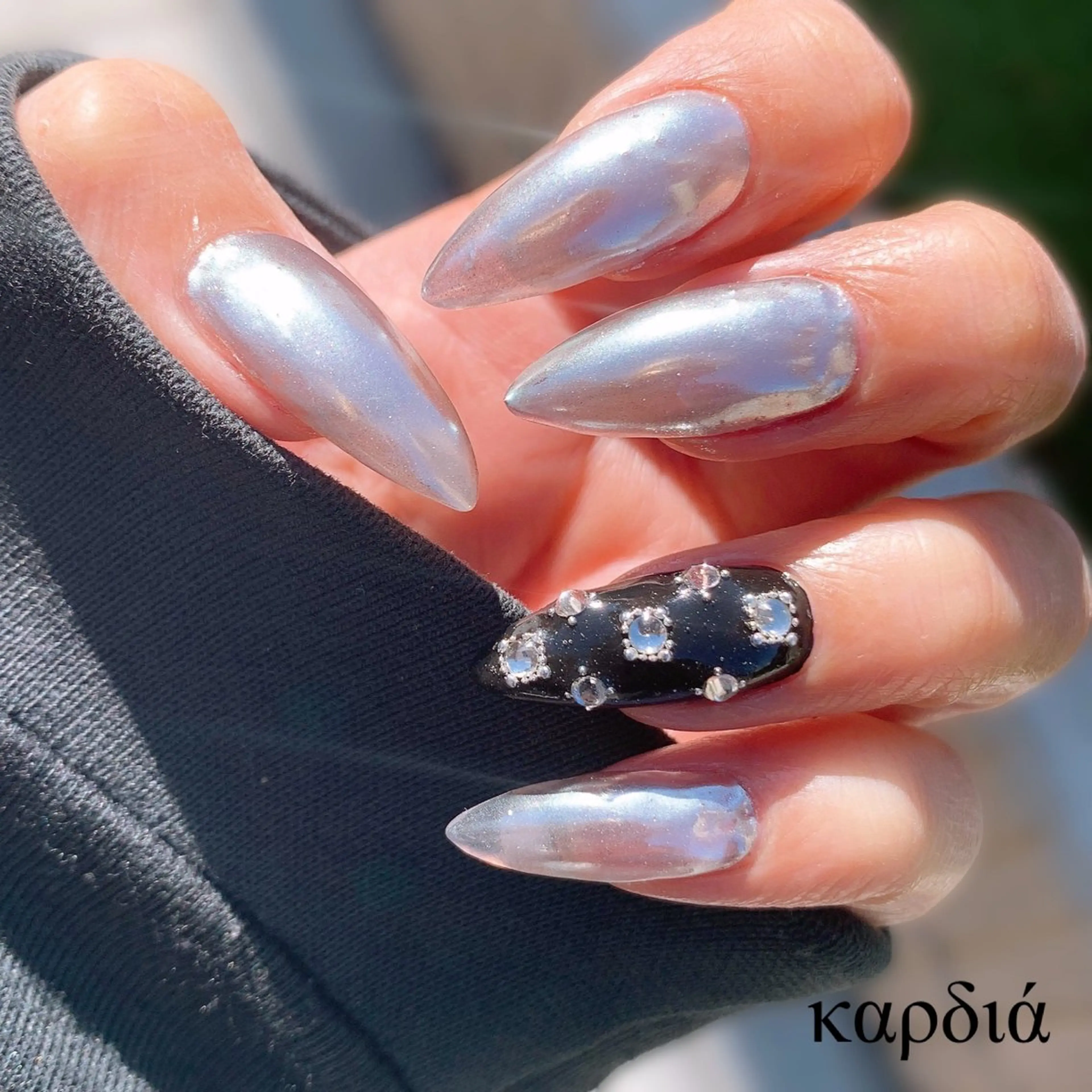 ネイル καρδιά -ｶﾙﾃﾞｨｱ-のネイルデザイン