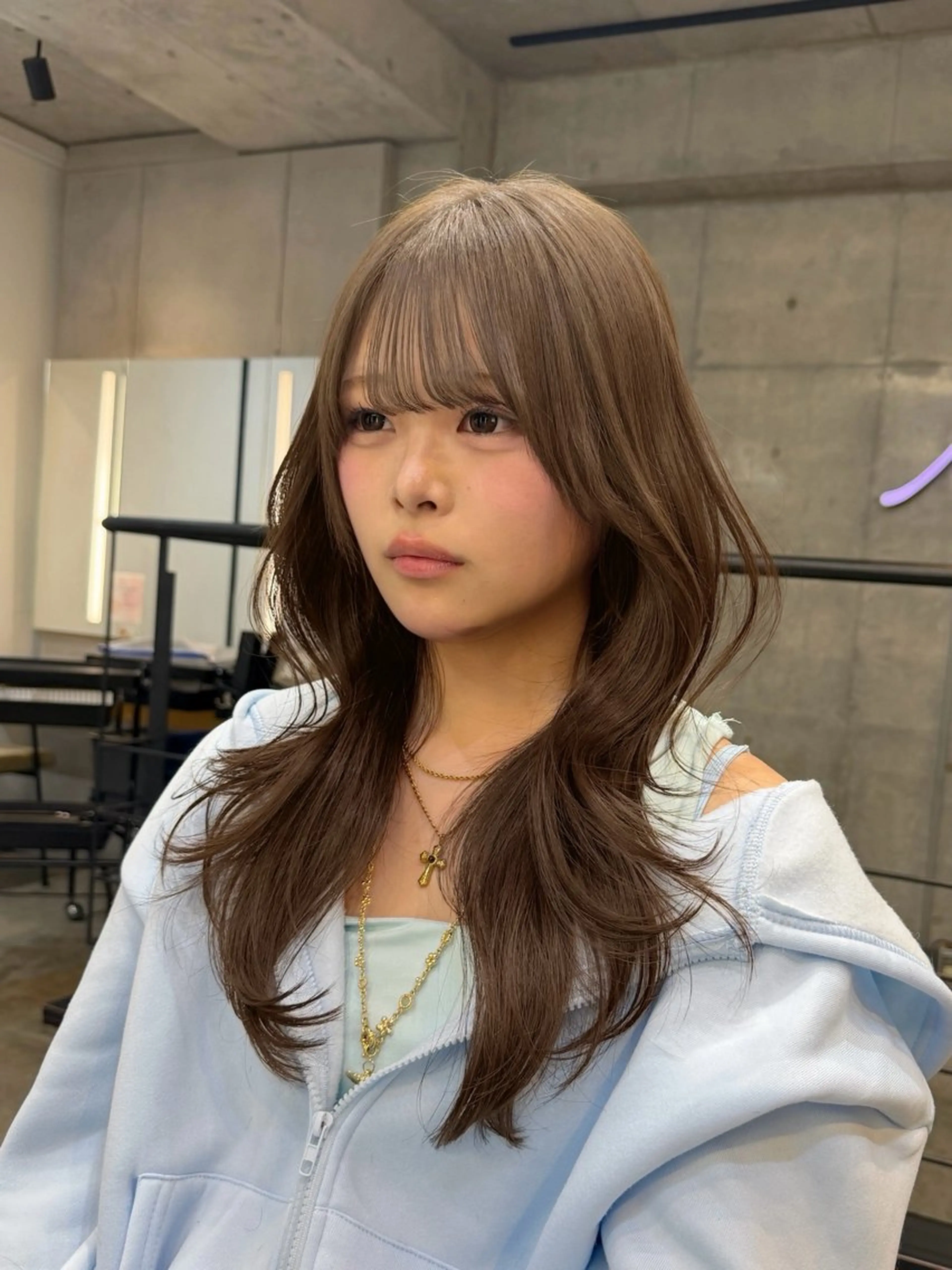 セミロング 韓国風ヘア レイヤーカット 森下 颯太のヘアスタイル