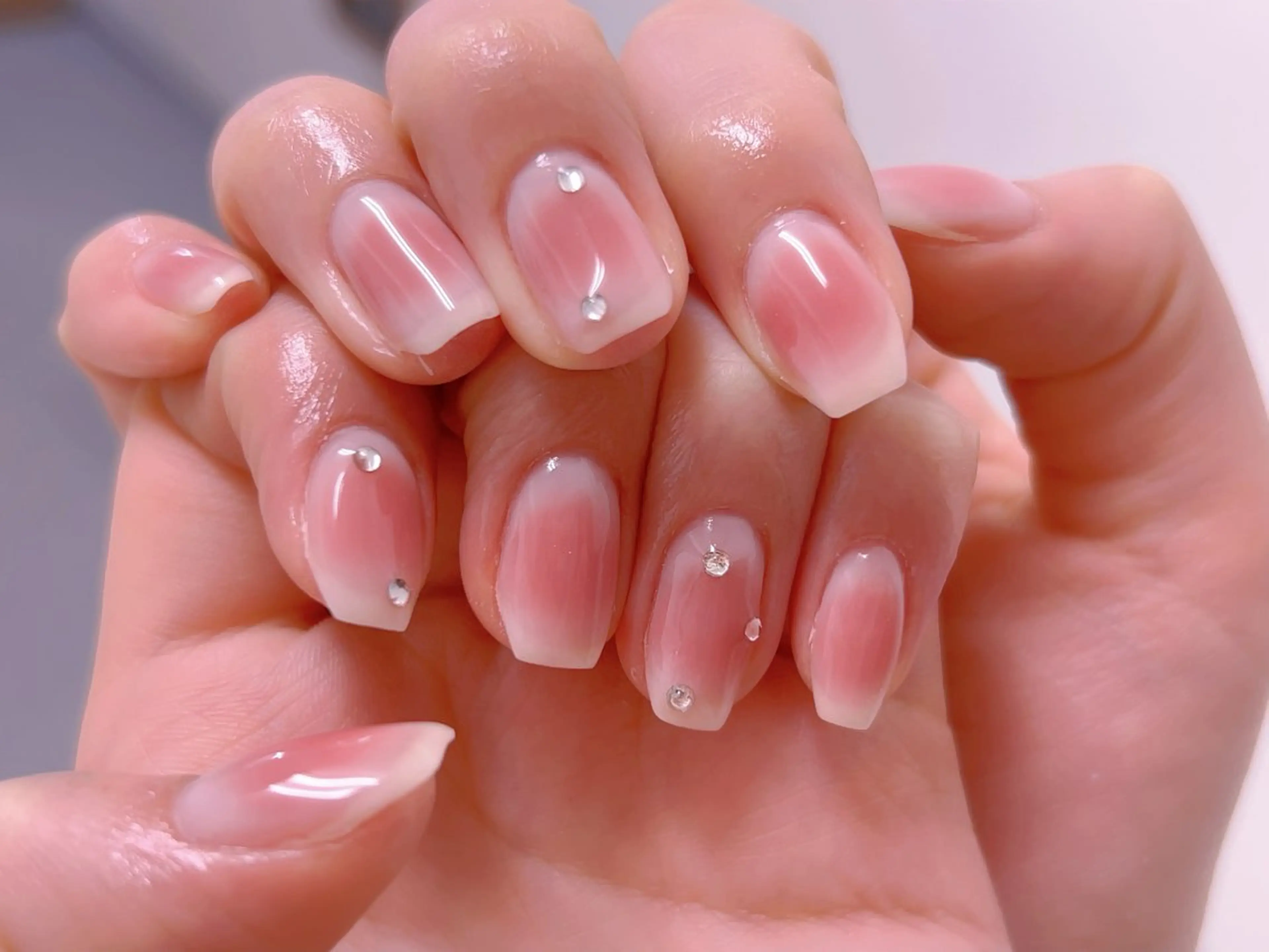 ネイル チークネイル ハンドネイル 【長さ出し】 IRIS NAILのネイルデザイン