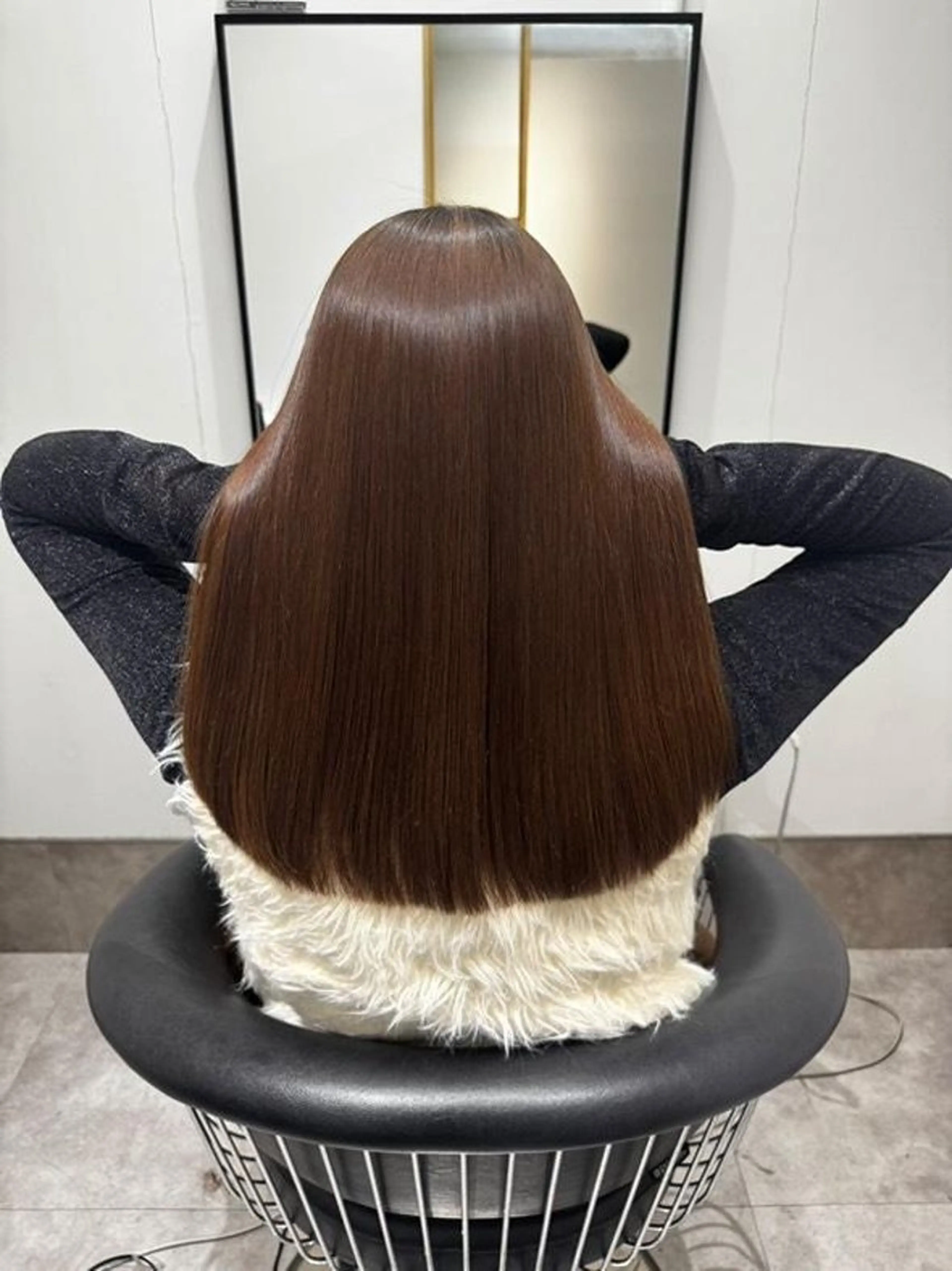 セミロング カット 縮毛矯正 トリートメント 🎗️髪質改善・美髪 艶髪🥇小西邦生のヘアスタイル