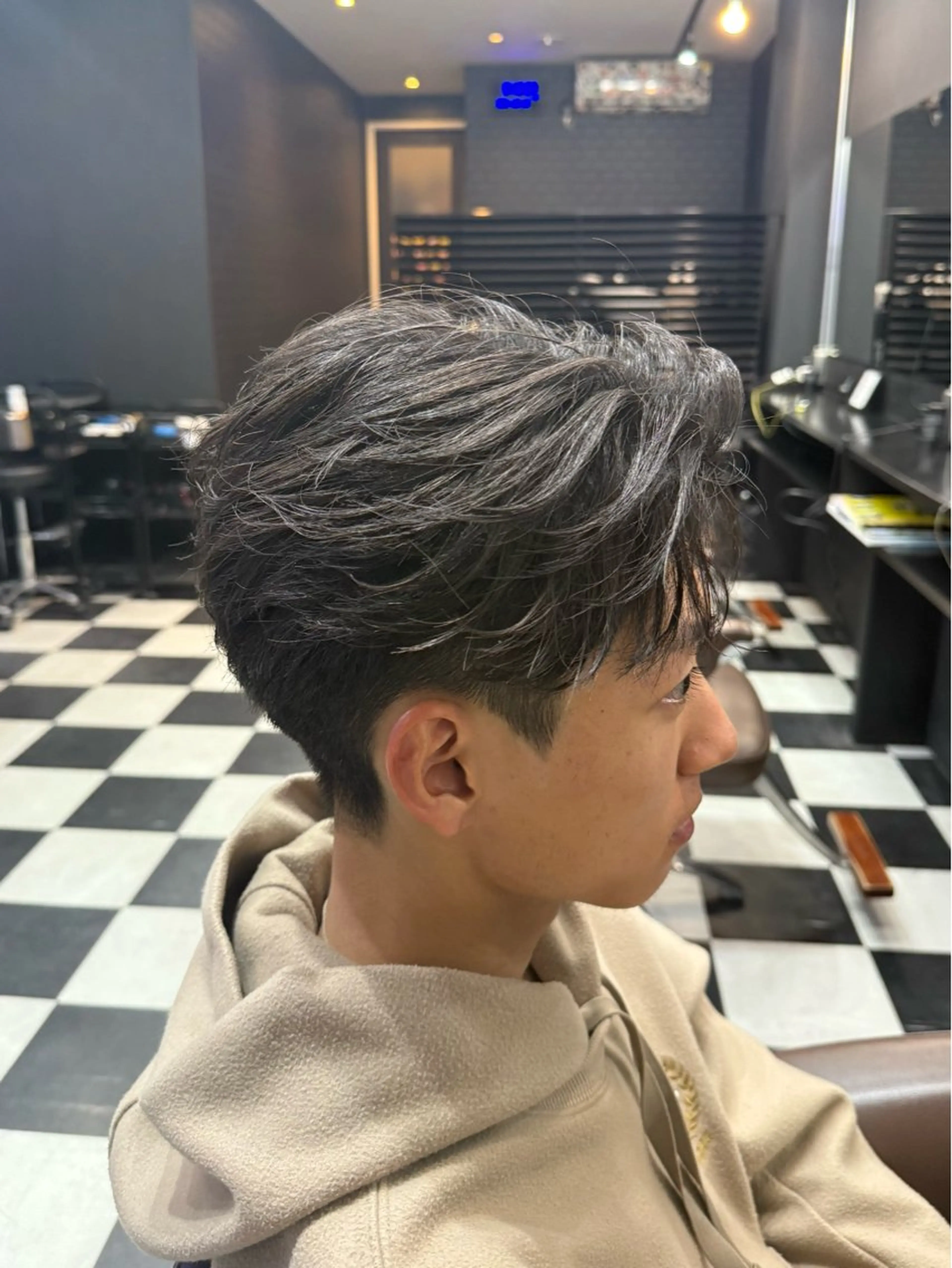 パーマ メンズ フェザーパーマ メンズパーマ 米澤 流星のヘアスタイル