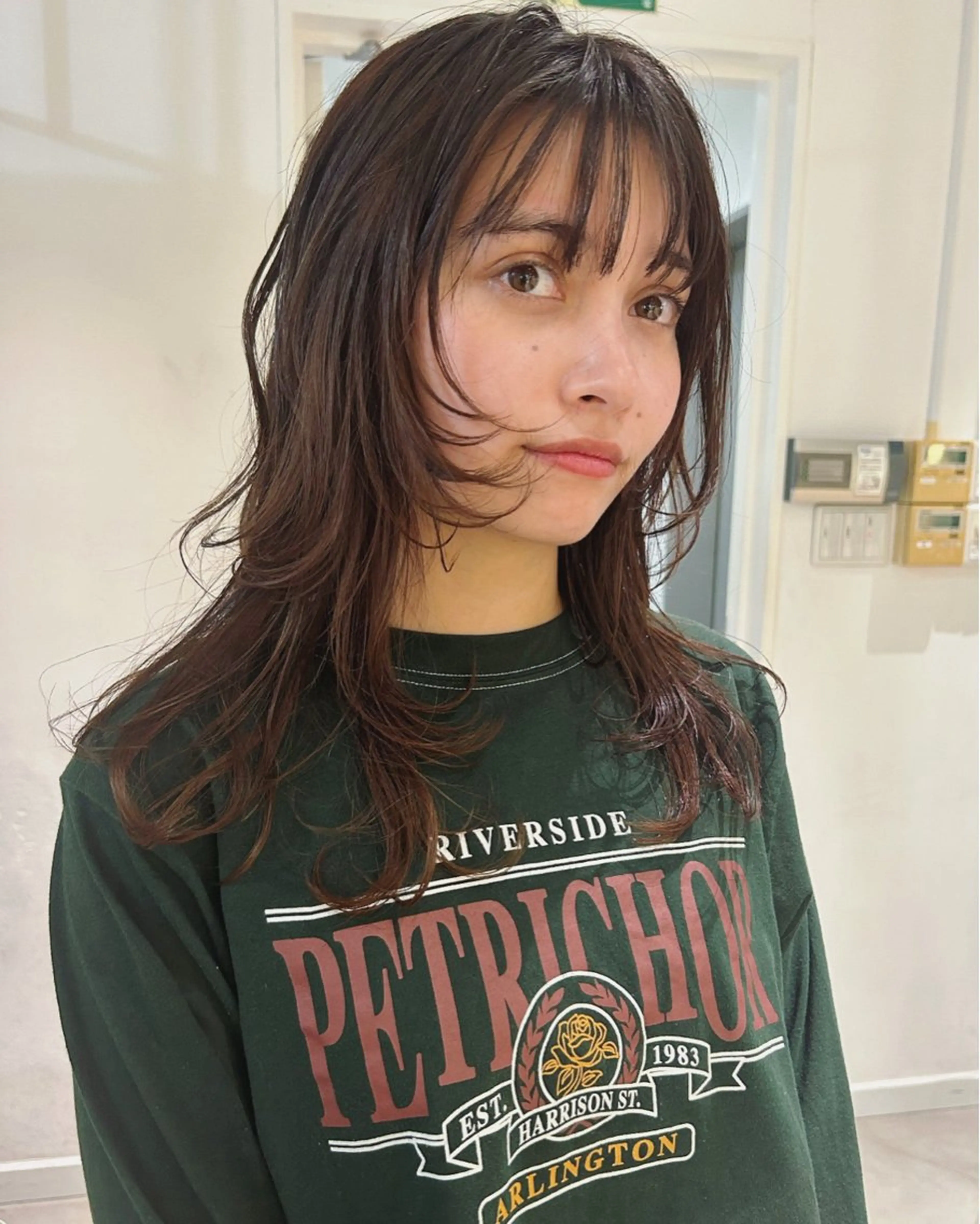 ミディアム カラー レイヤーカット カット ヘアカラー トリートメント 村上雅人 ナチュラルモードのヘアスタイル