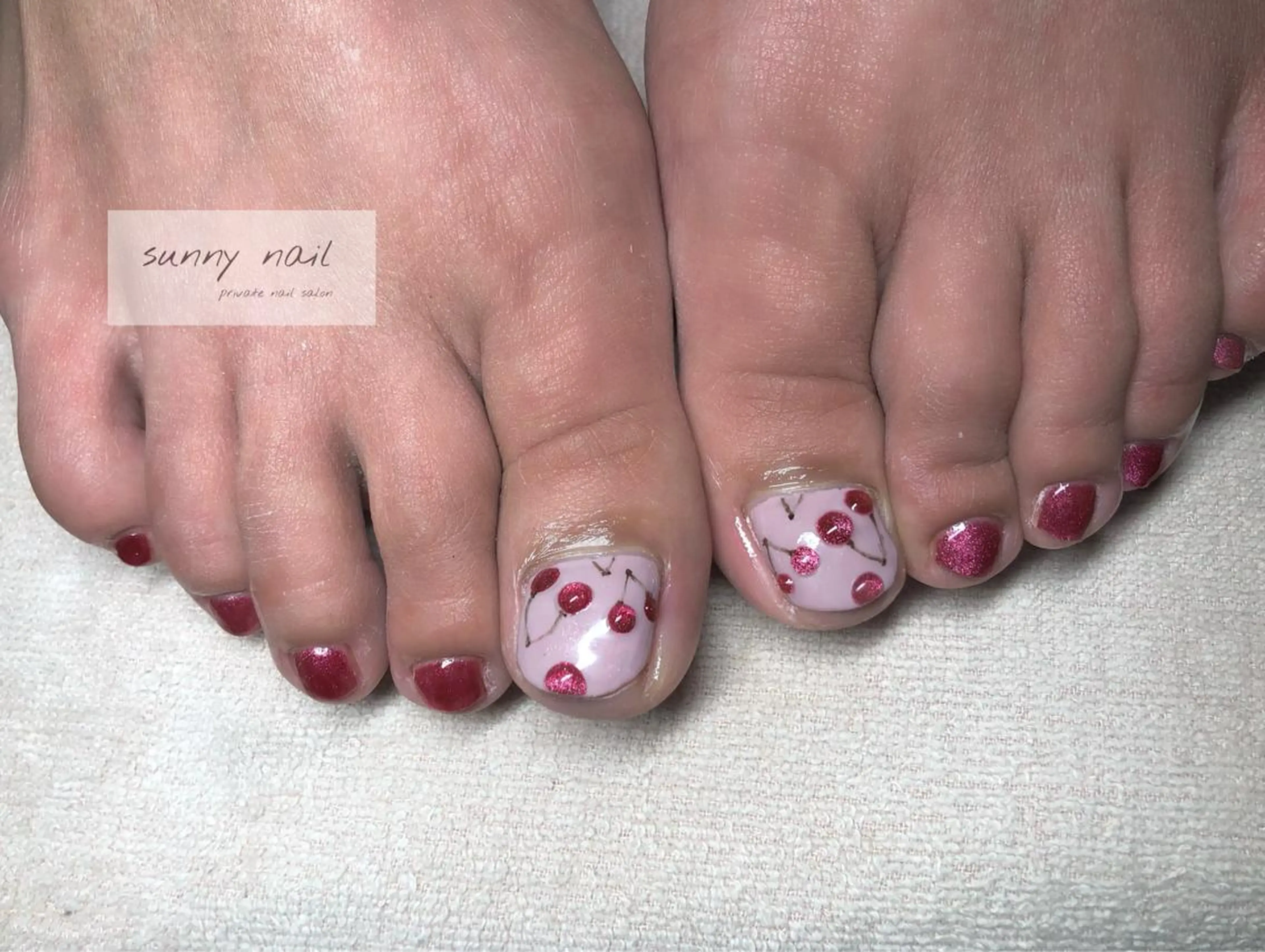 ネイル フットネイル ジェルネイル マグネットネイル ニュアンスネイル パラジェル sunny nailのネイルデザイン