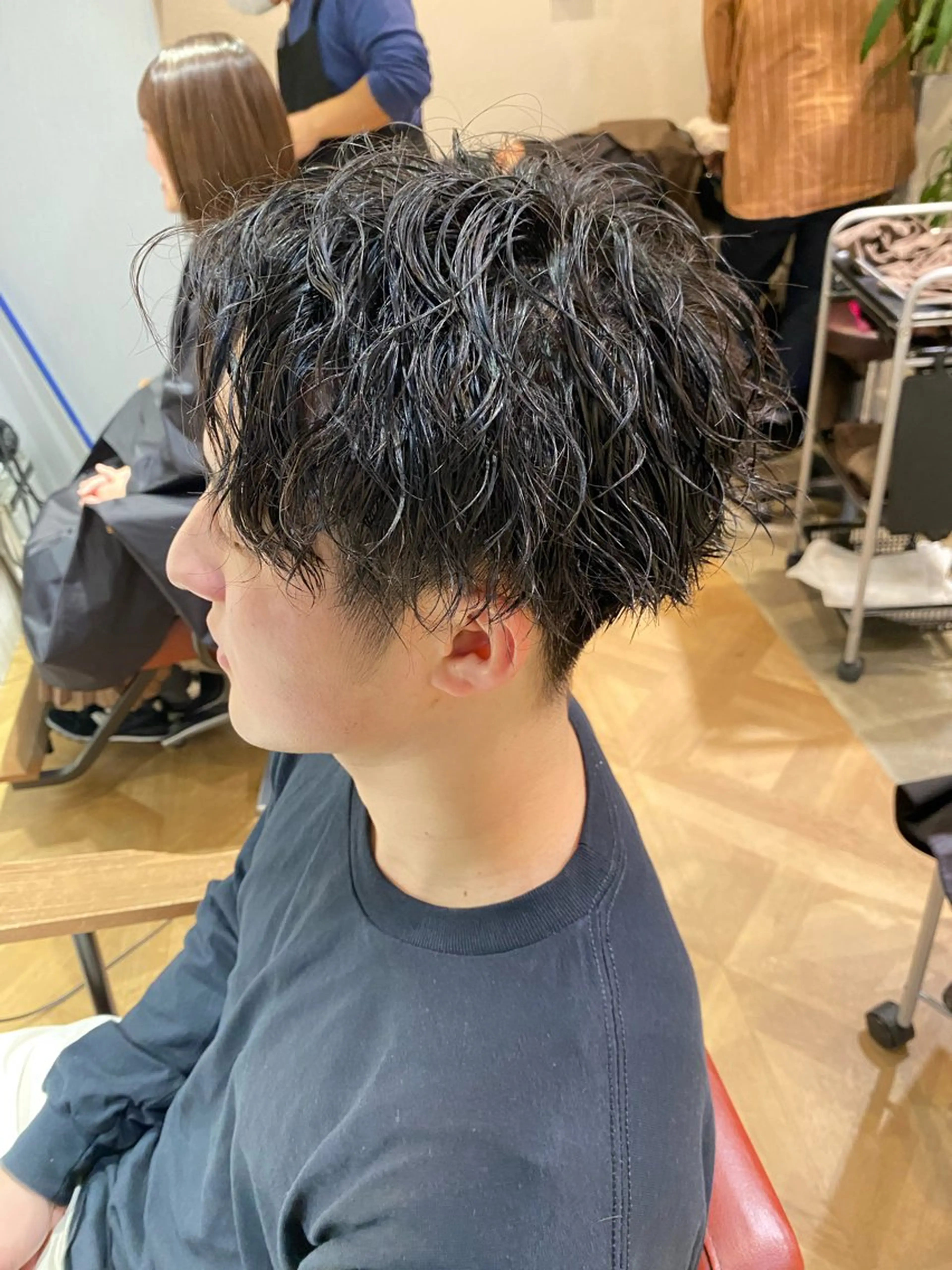ショート パーマ 鍋島 拓真のヘアスタイル