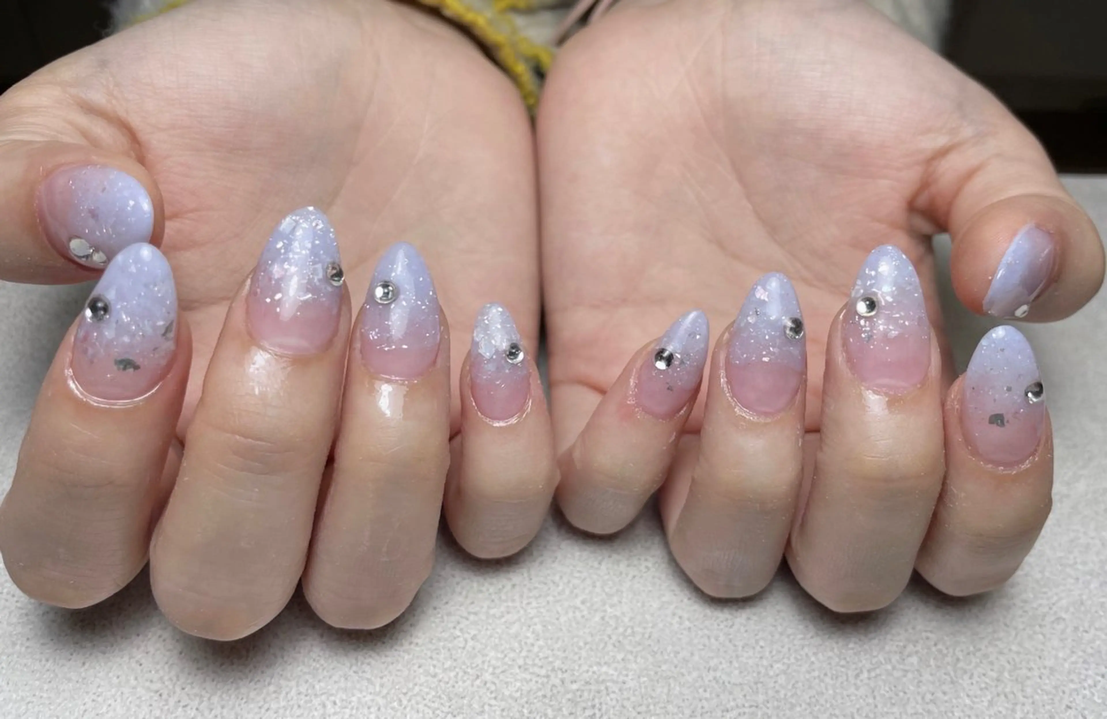 ネイル ラメ(グリッター) ラメグラデーション スカルプネイル ストーンネイル ハンドネイル BLANC.nail yuuのネイルデザイン