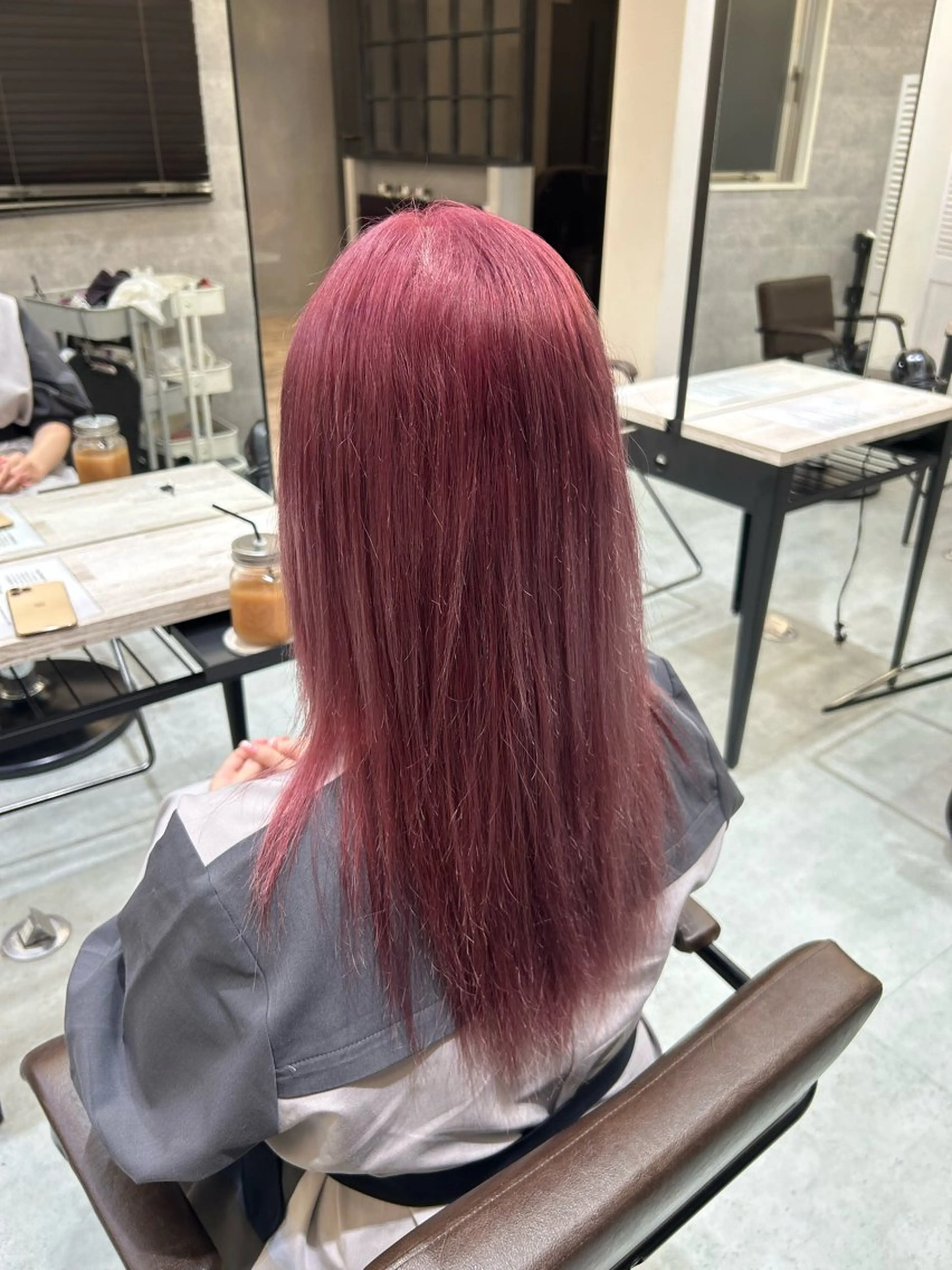 カラー TOMOKA ブリーチカラー🌟のヘアスタイル