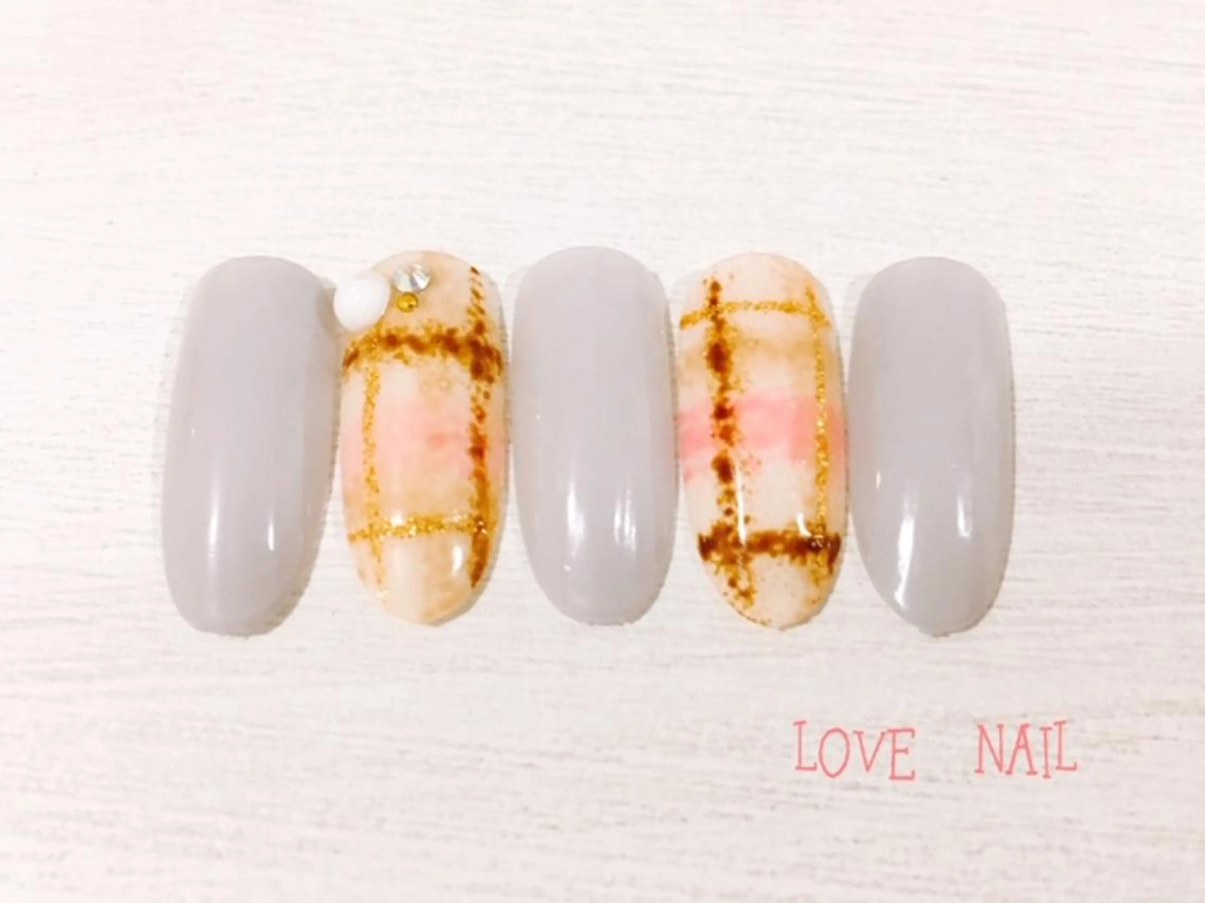 ネイル LOVE NAIL 💕Sonoのネイルデザイン