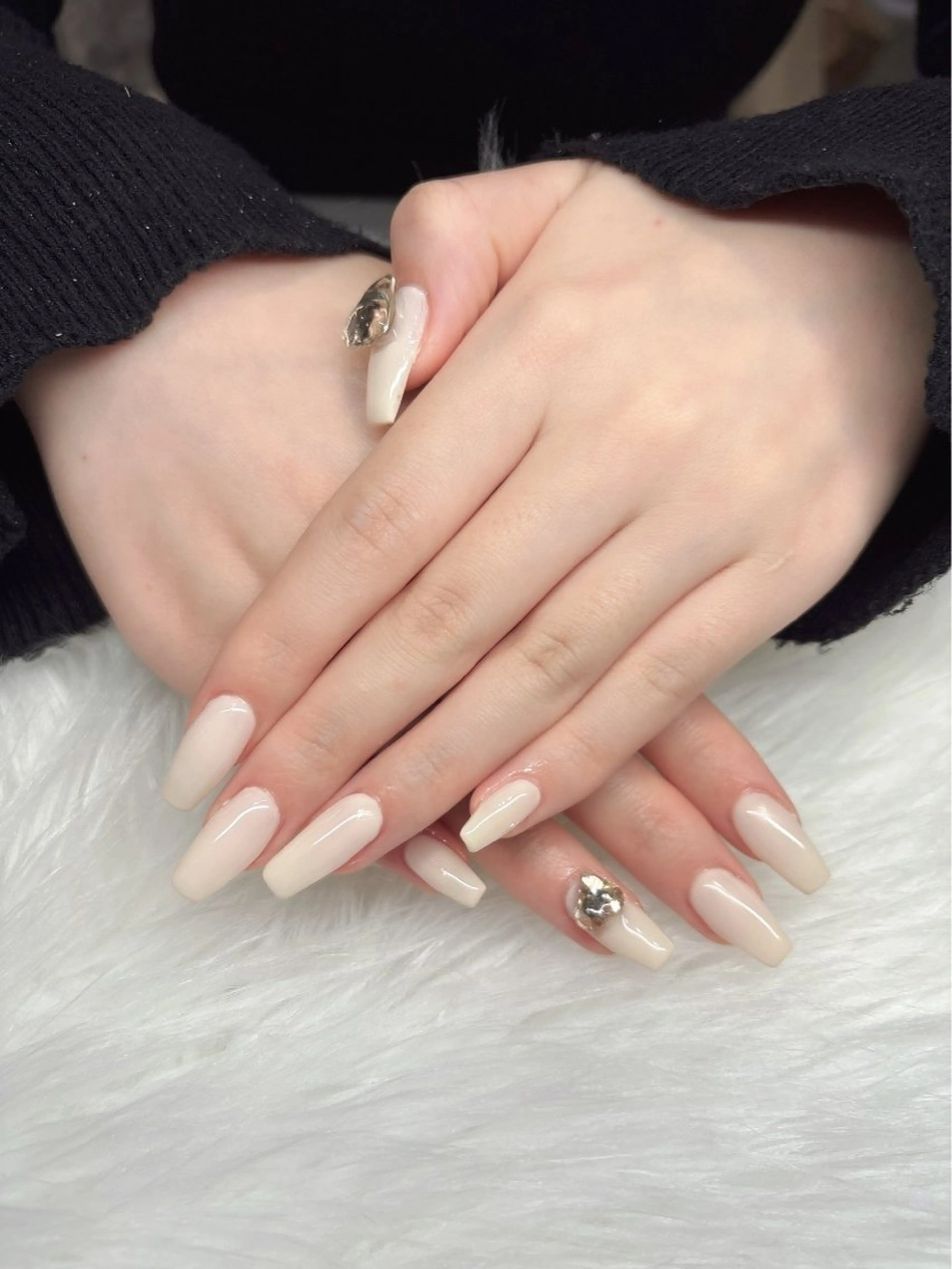 ネイル オーロラネイル チークネイル フレンチネイル ガラスフレンチ ロングネイル ハンドネイル XIMINANAIL SALON堀江店のネイルデザイン