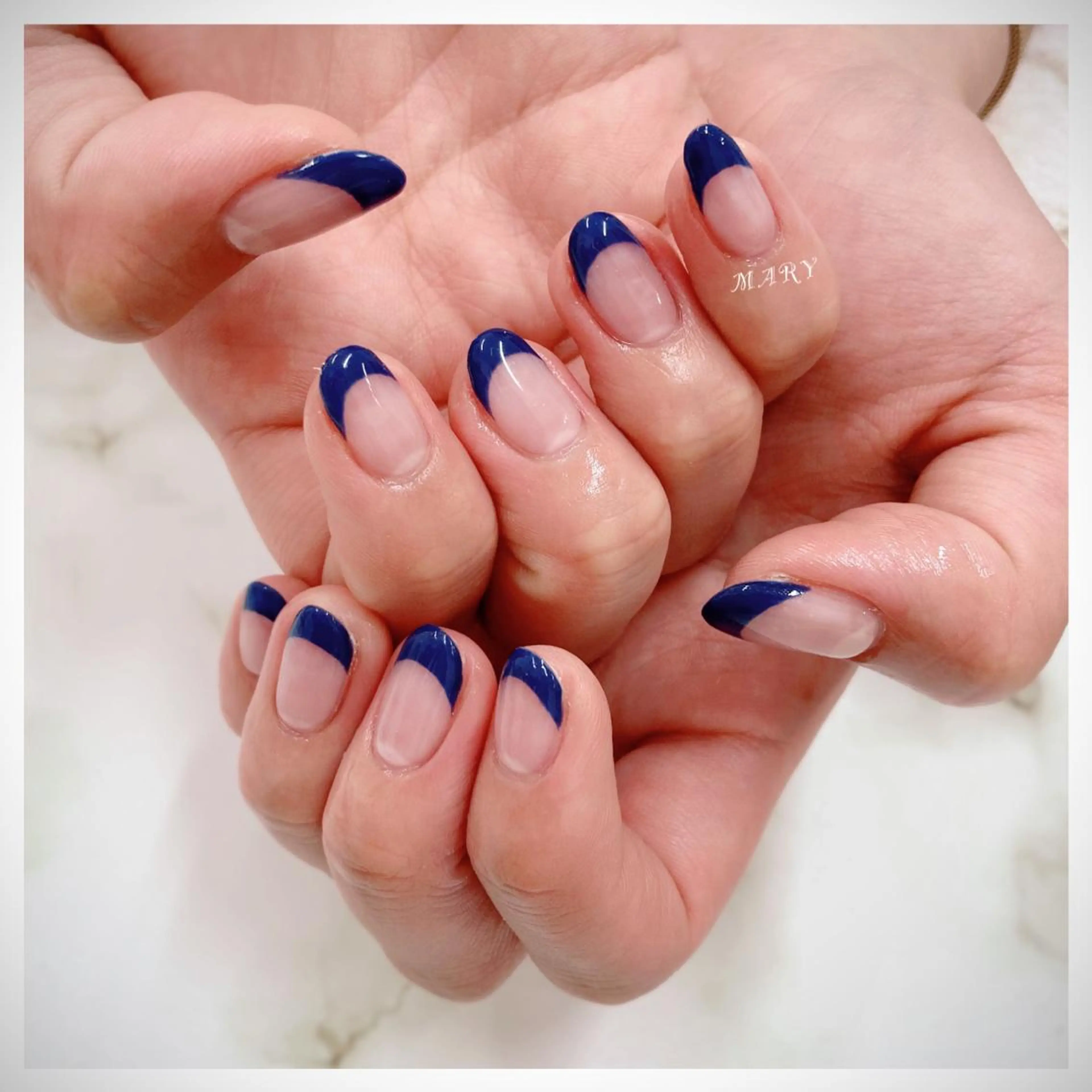 ネイル ブルー フレンチネイル ニュアンスネイル シンプルネイル ハンドネイル Mary nail .narumiのネイルデザイン