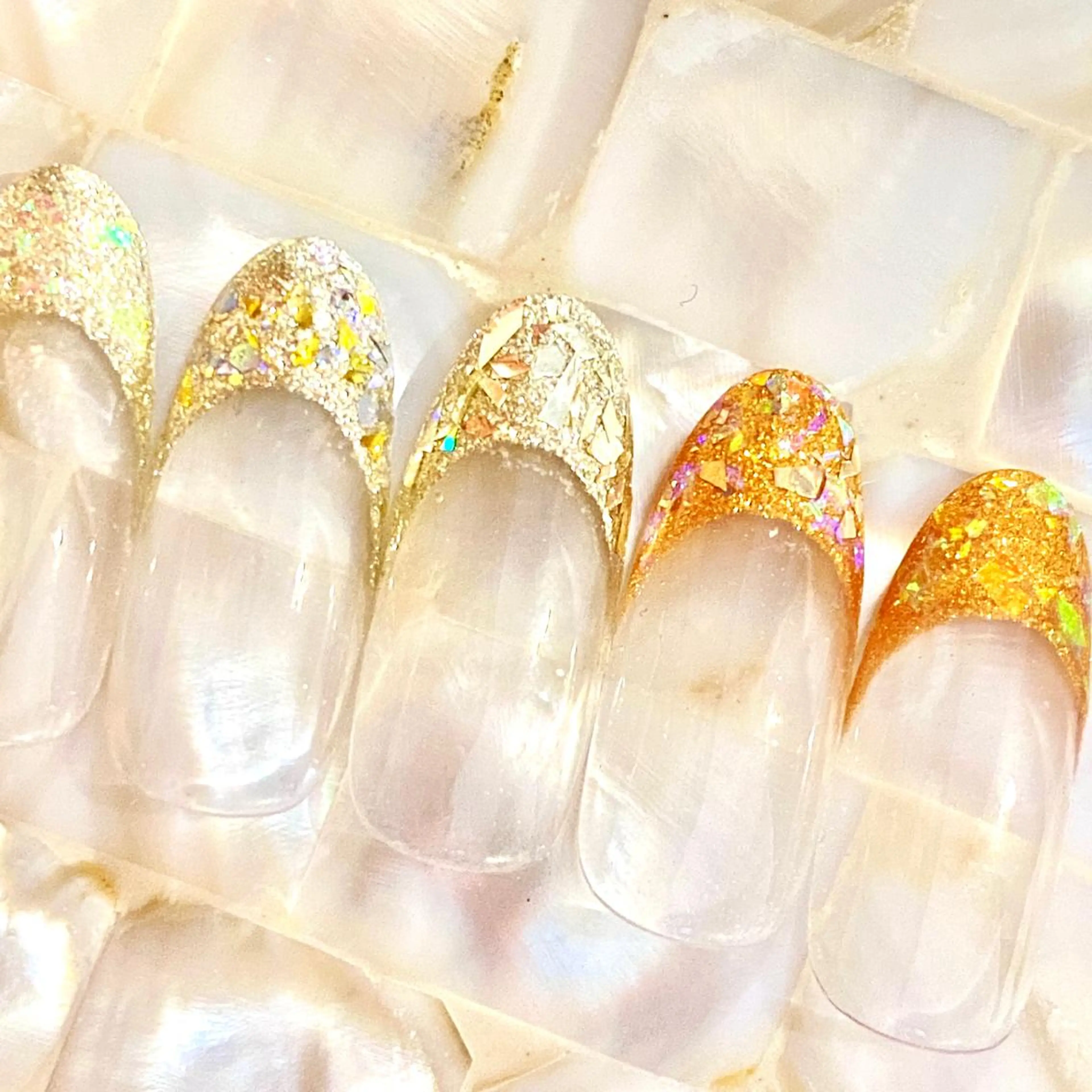 ネイル クリアネイル フレンチネイル ジェルネイル ガラスフレンチ ゴールド プライベートサロン Rのネイルデザイン