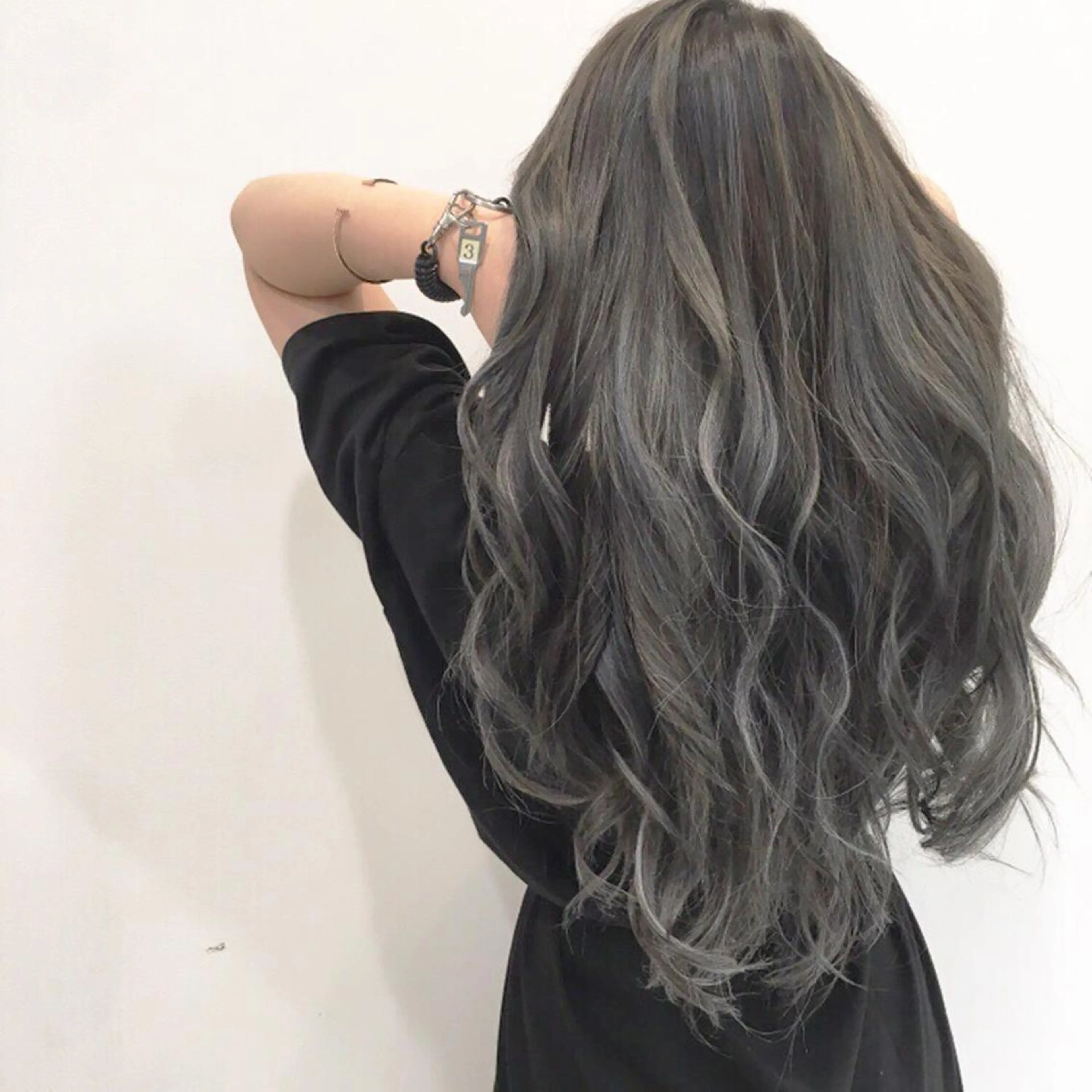 ロング ✨ハイトーン✨ 濱田知孝のヘアスタイル