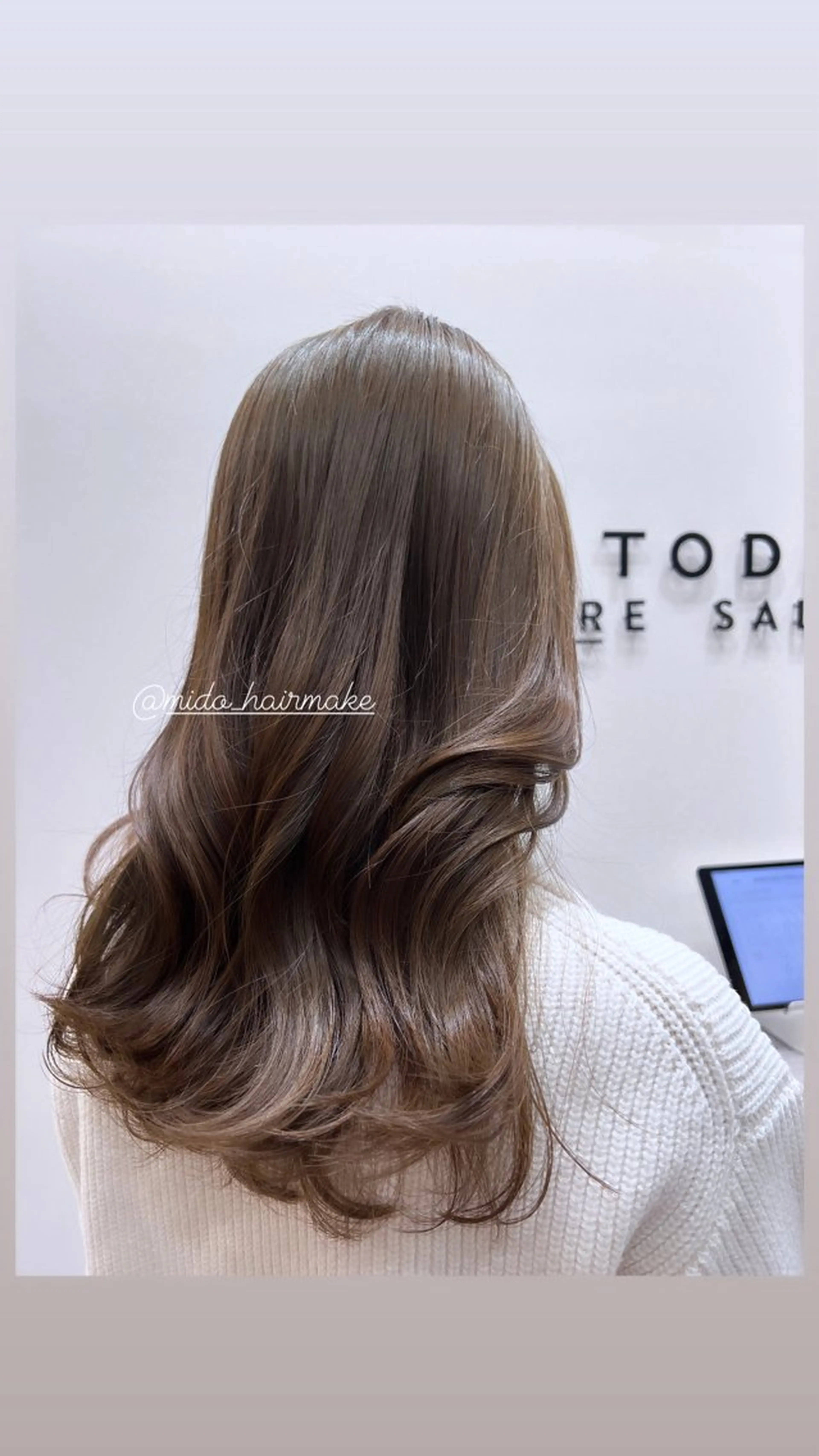 セミロング MIDORI ミドリのヘアスタイル