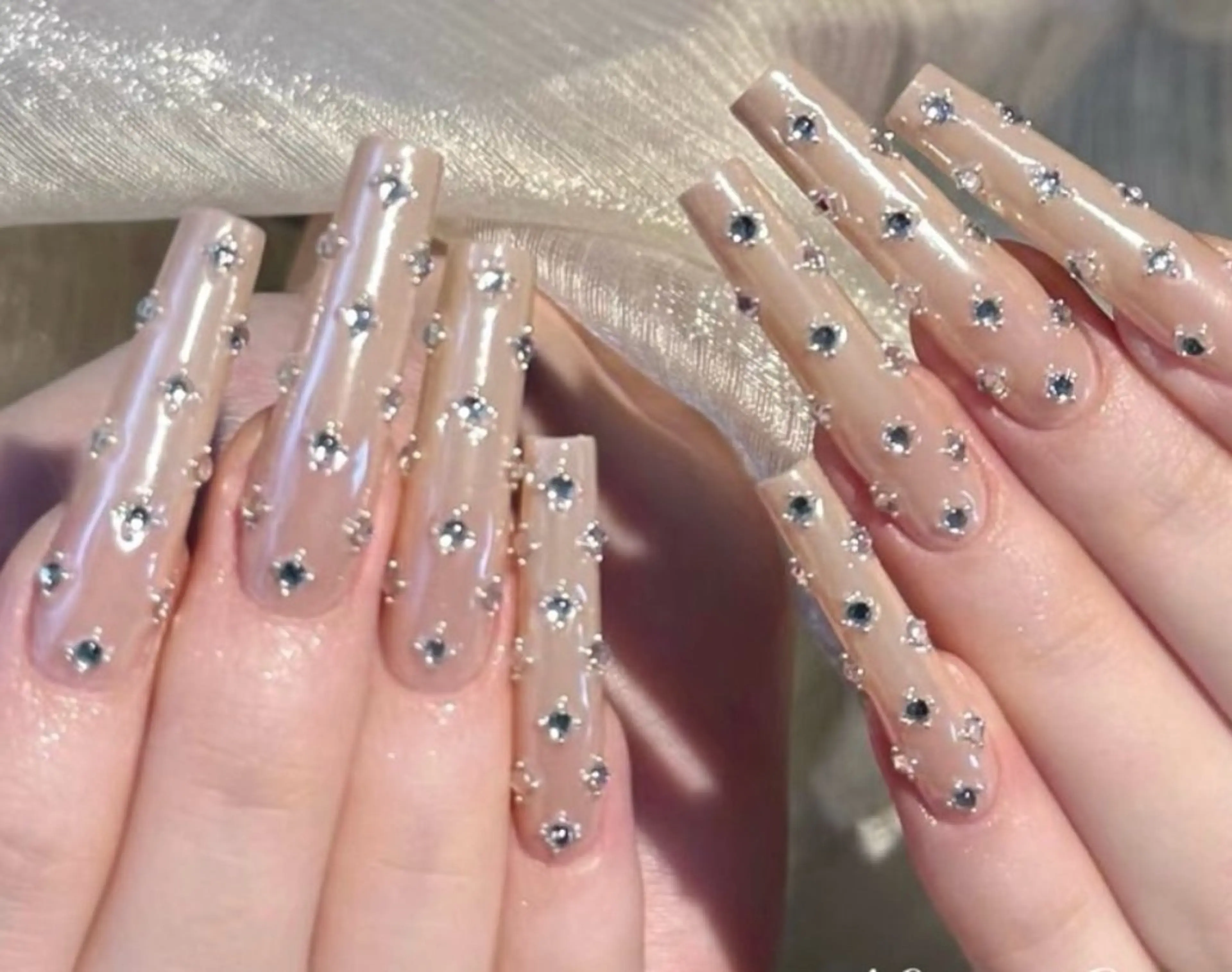 ネイル ハンドネイル 長さ出し専門 パーツのネイルデザイン