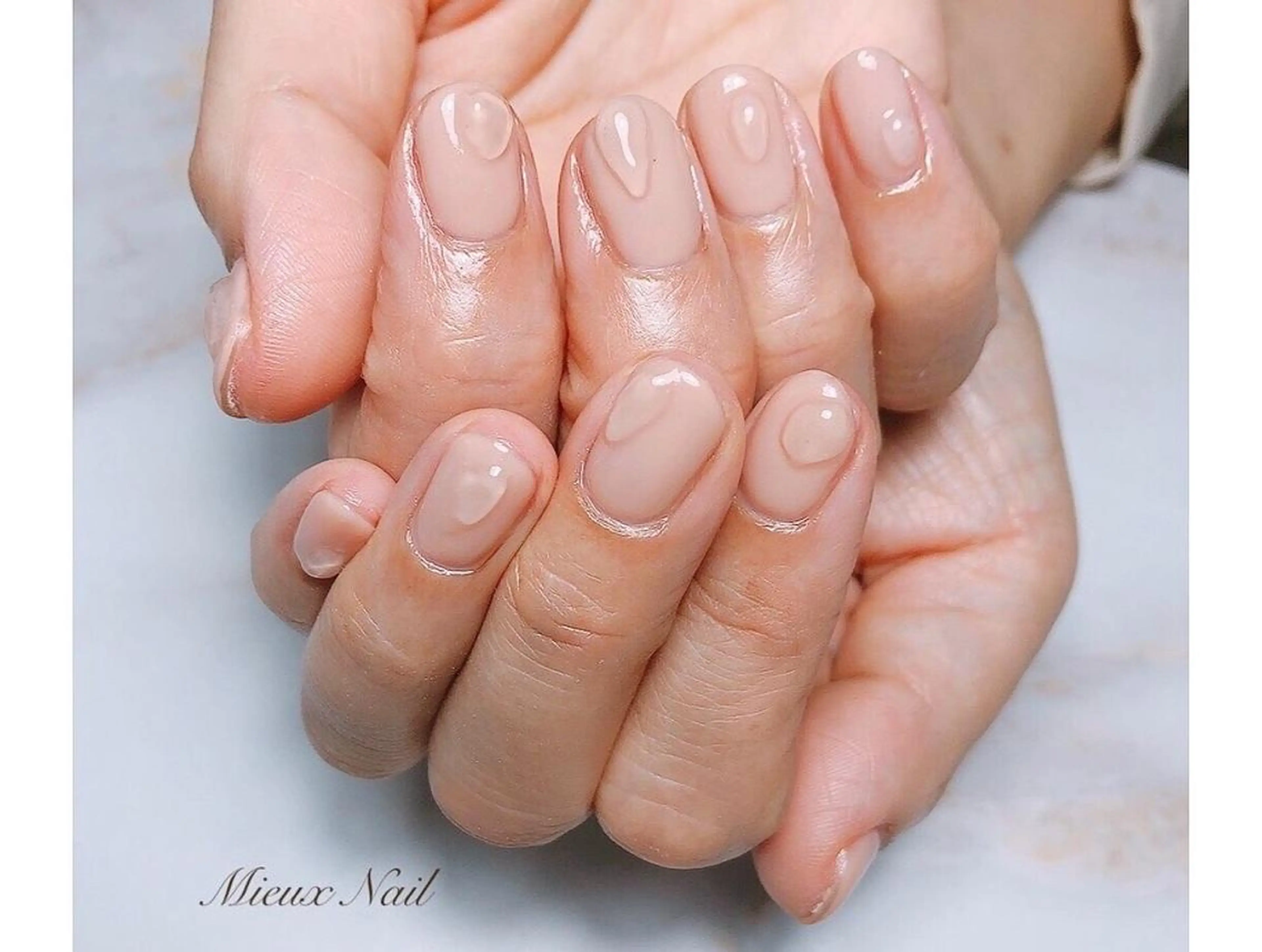 ネイル アートネイル ニュアンスネイル ワンカラーネイル シンプルネイル ハンドネイル 市川 麻衣子のネイルデザイン