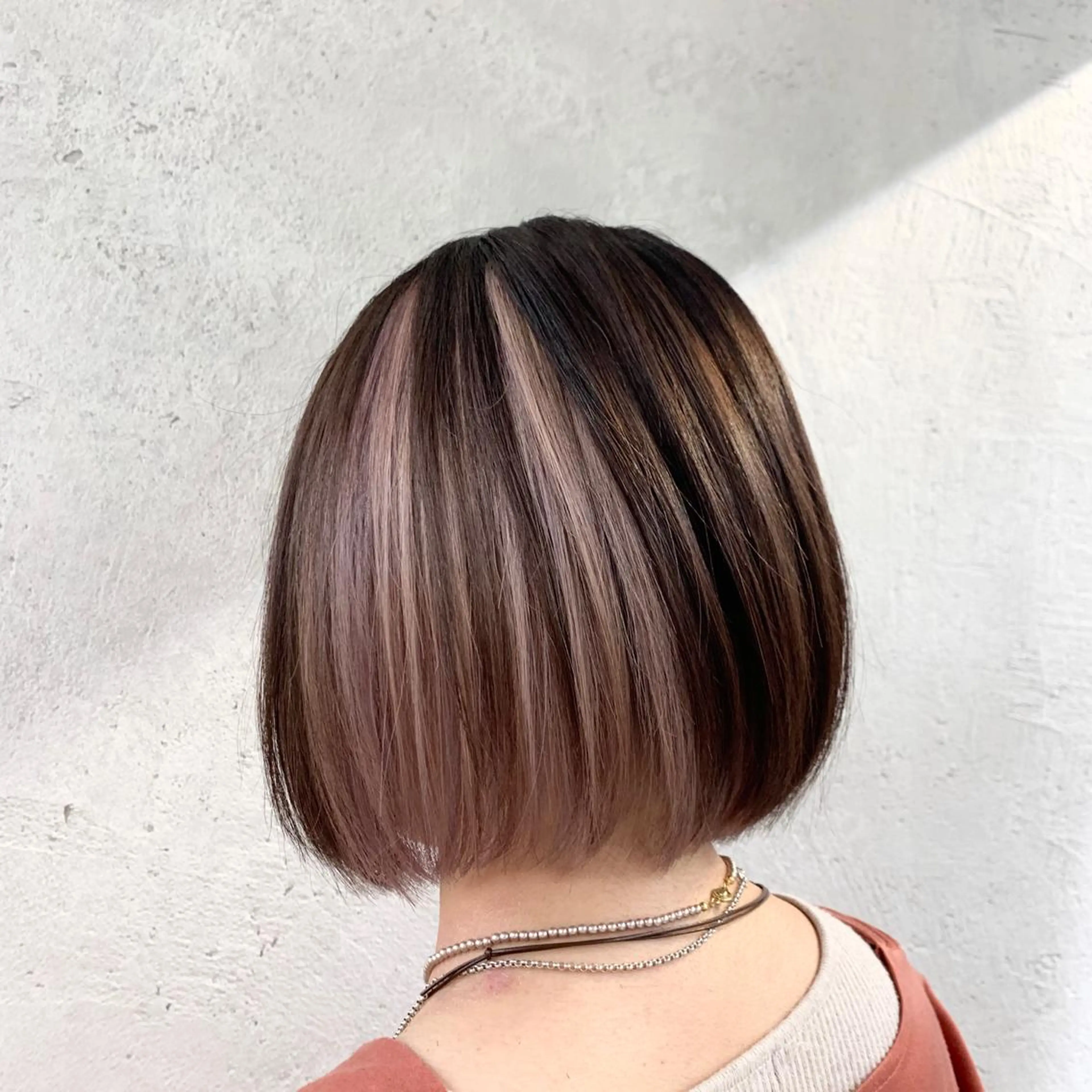 ショート ヘアカラー 及川シゲル 髪質改善講師のヘアスタイル