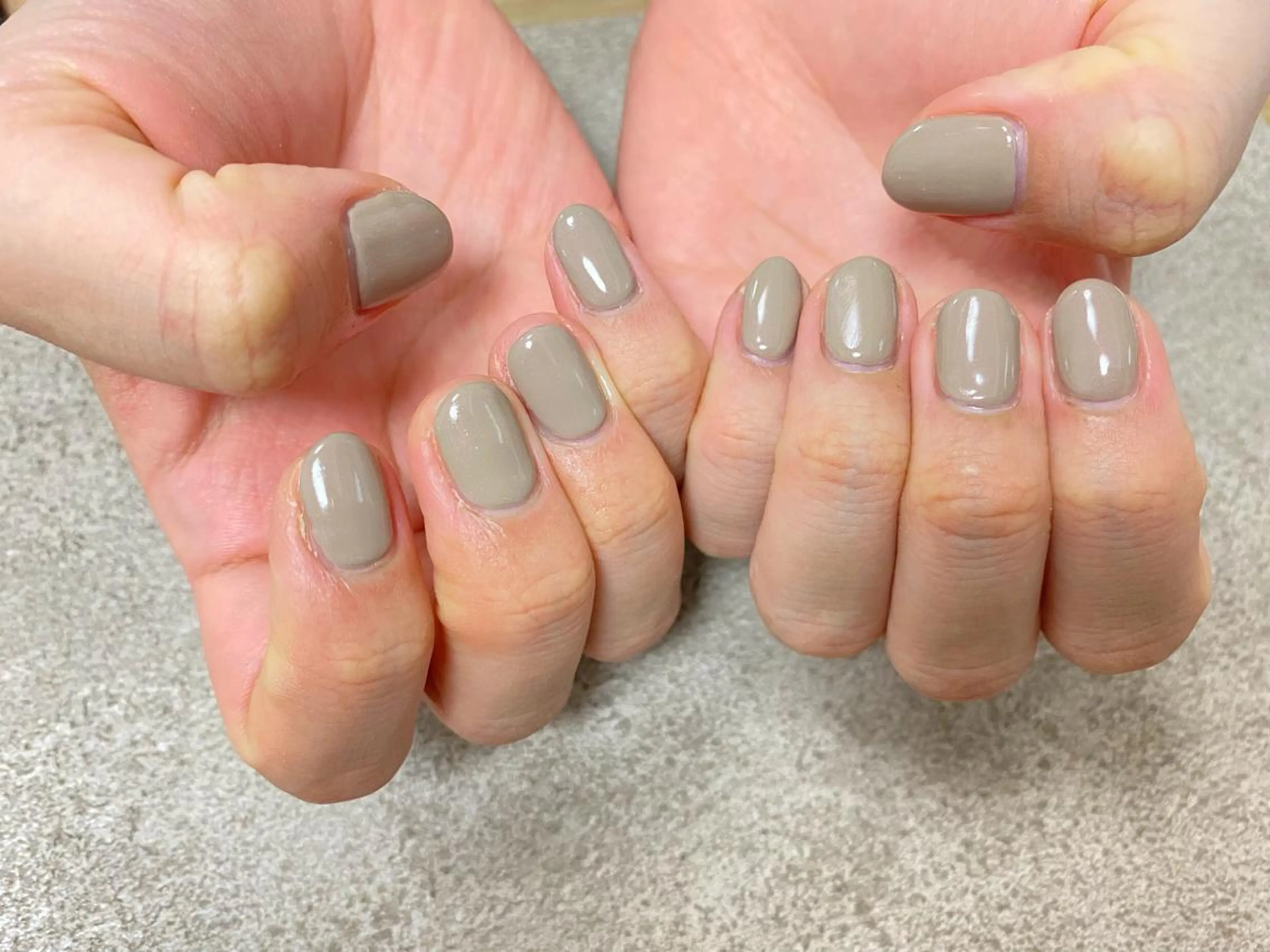 ネイル ワンカラーネイル ハンドネイル mogunail &blowのネイルデザイン