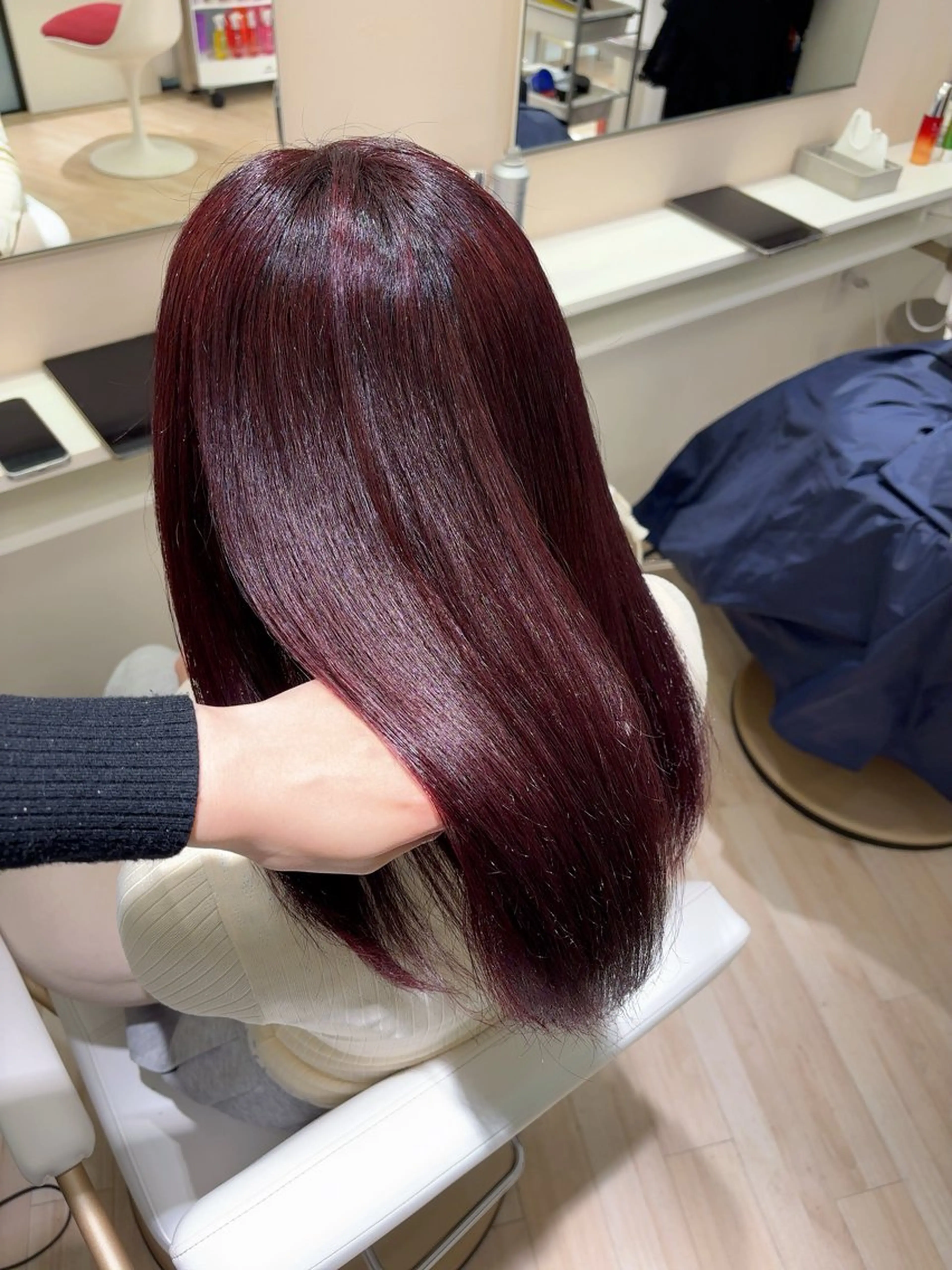 セミロング カラー ボルドーカラー ヘアカラー ParveMix 岡本えりかのヘアスタイル