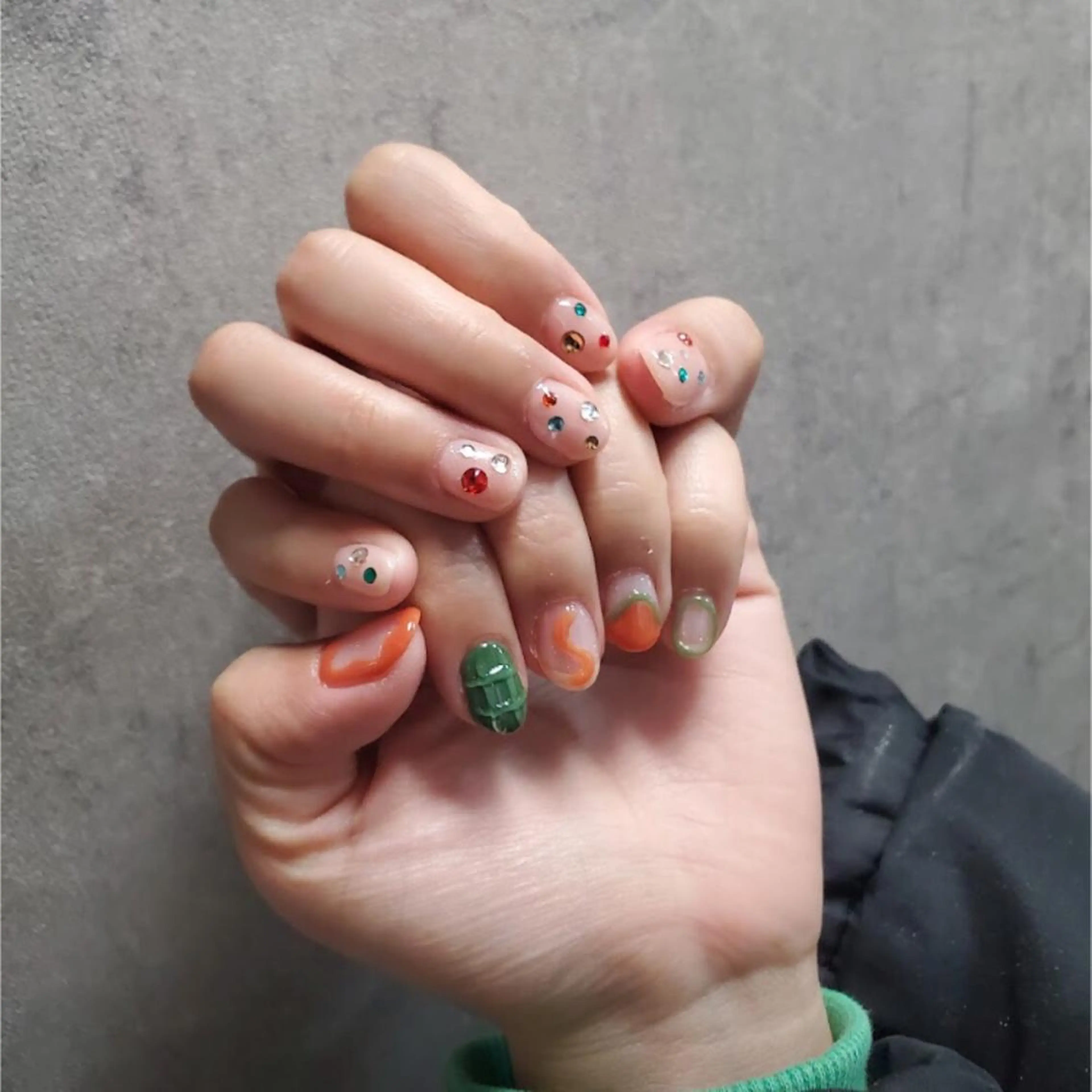 ネイル nailstudio eviz新宿店のネイルデザイン