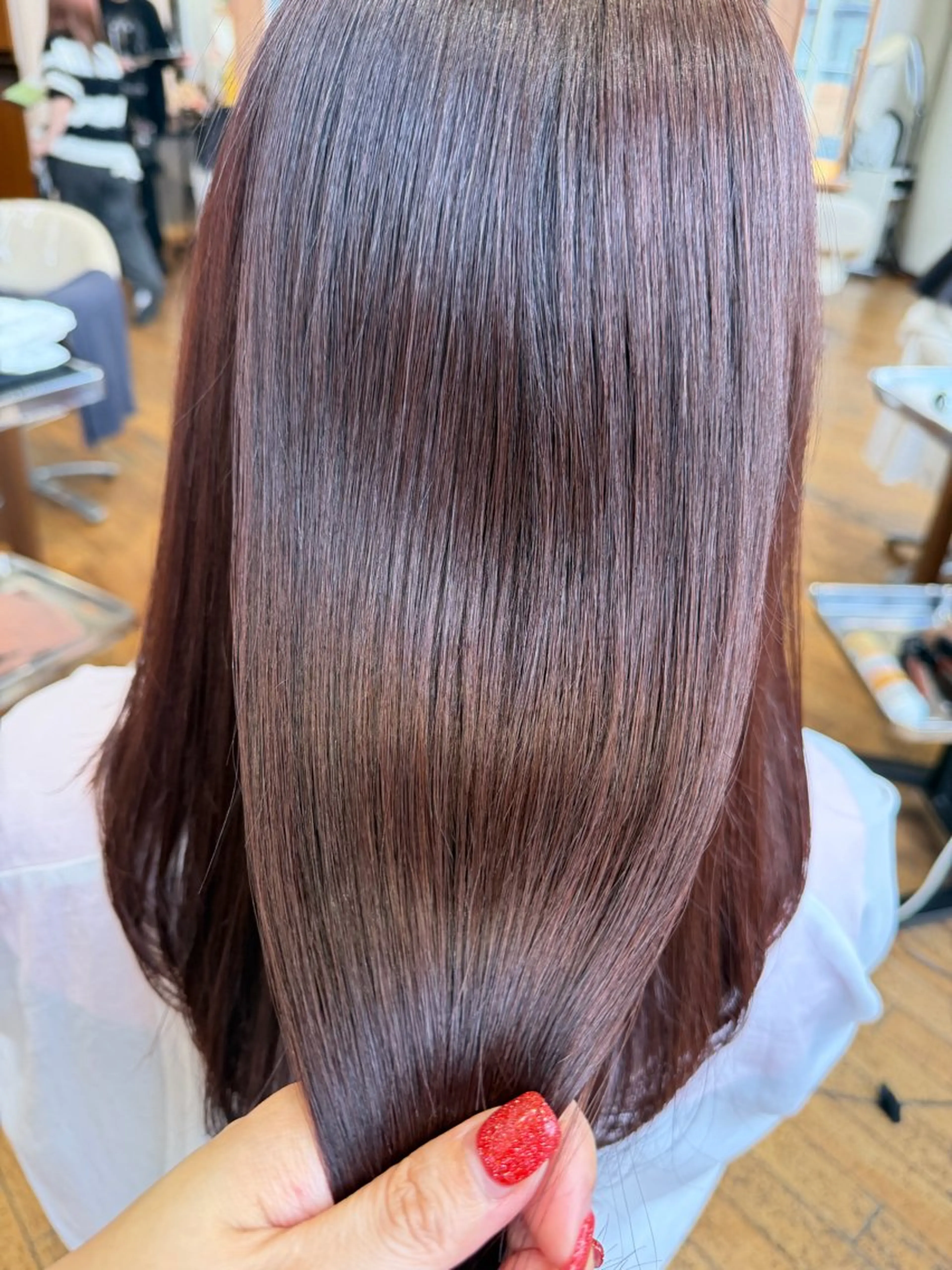 ロング カラー 小平 琳のヘアスタイル