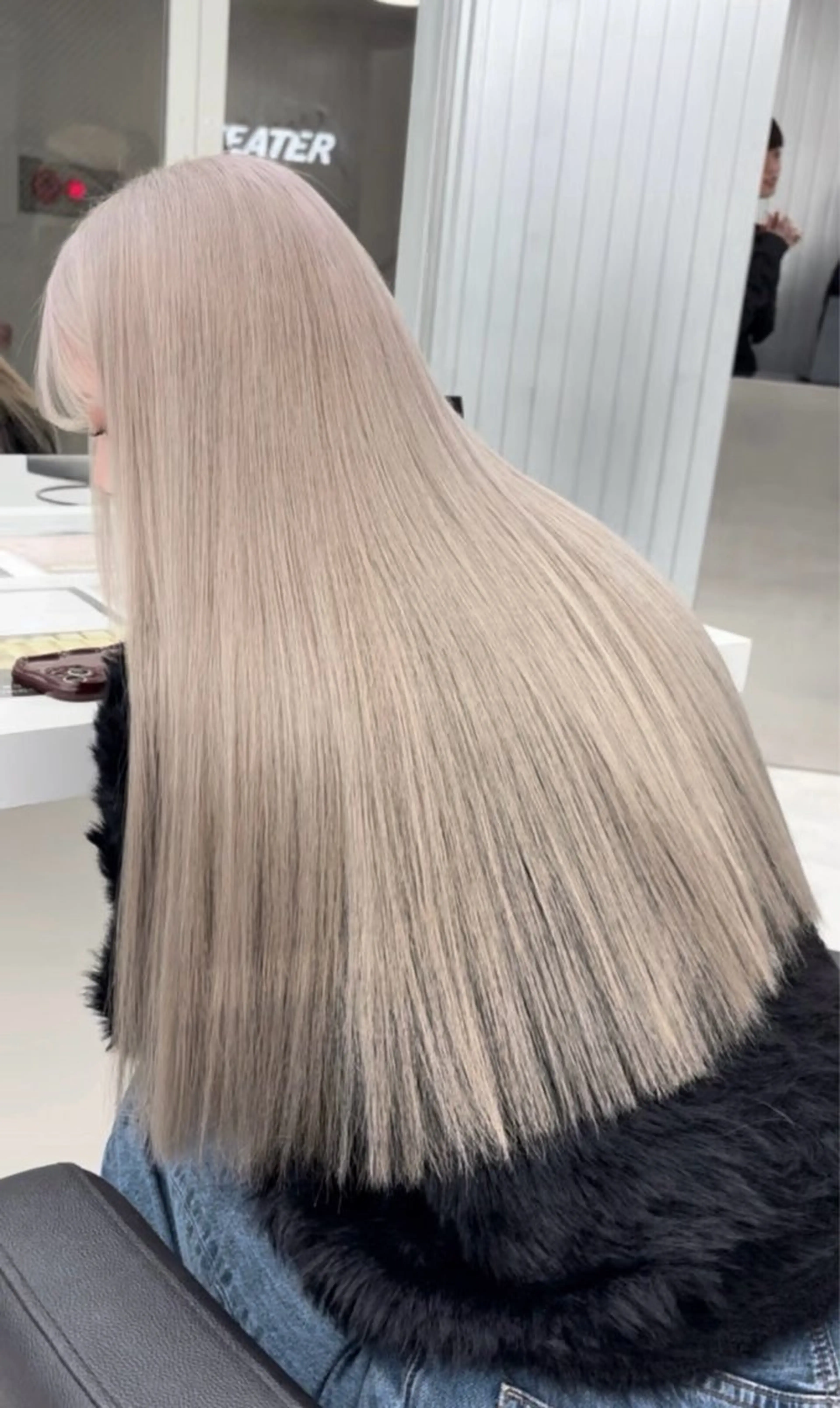 ロング カラー ブリーチ/ハイトーン /レイヤーのヘアスタイル