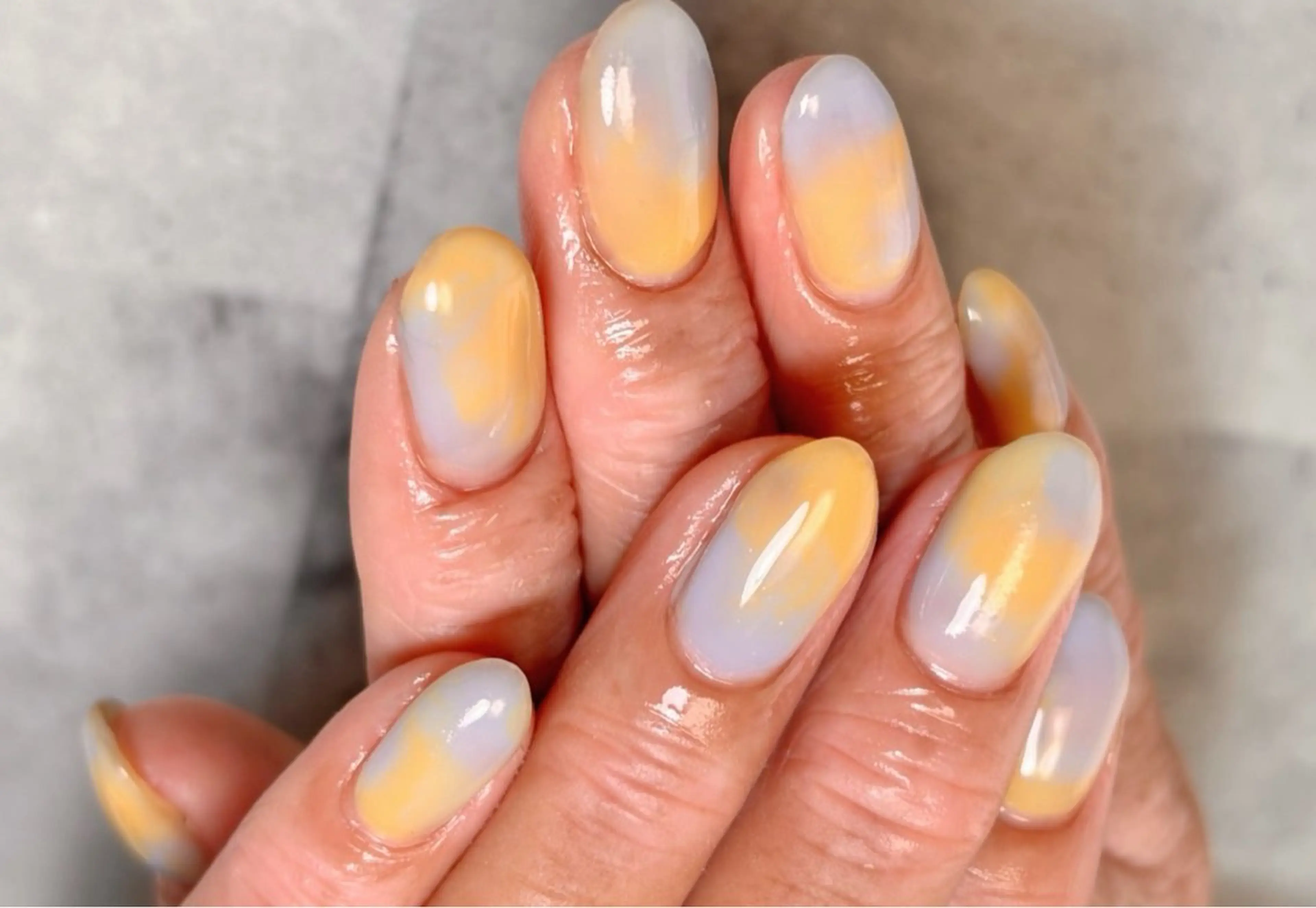 ネイル 春ネイル 黄色 ハンドネイル フットネイル ishida miokaのネイルデザイン