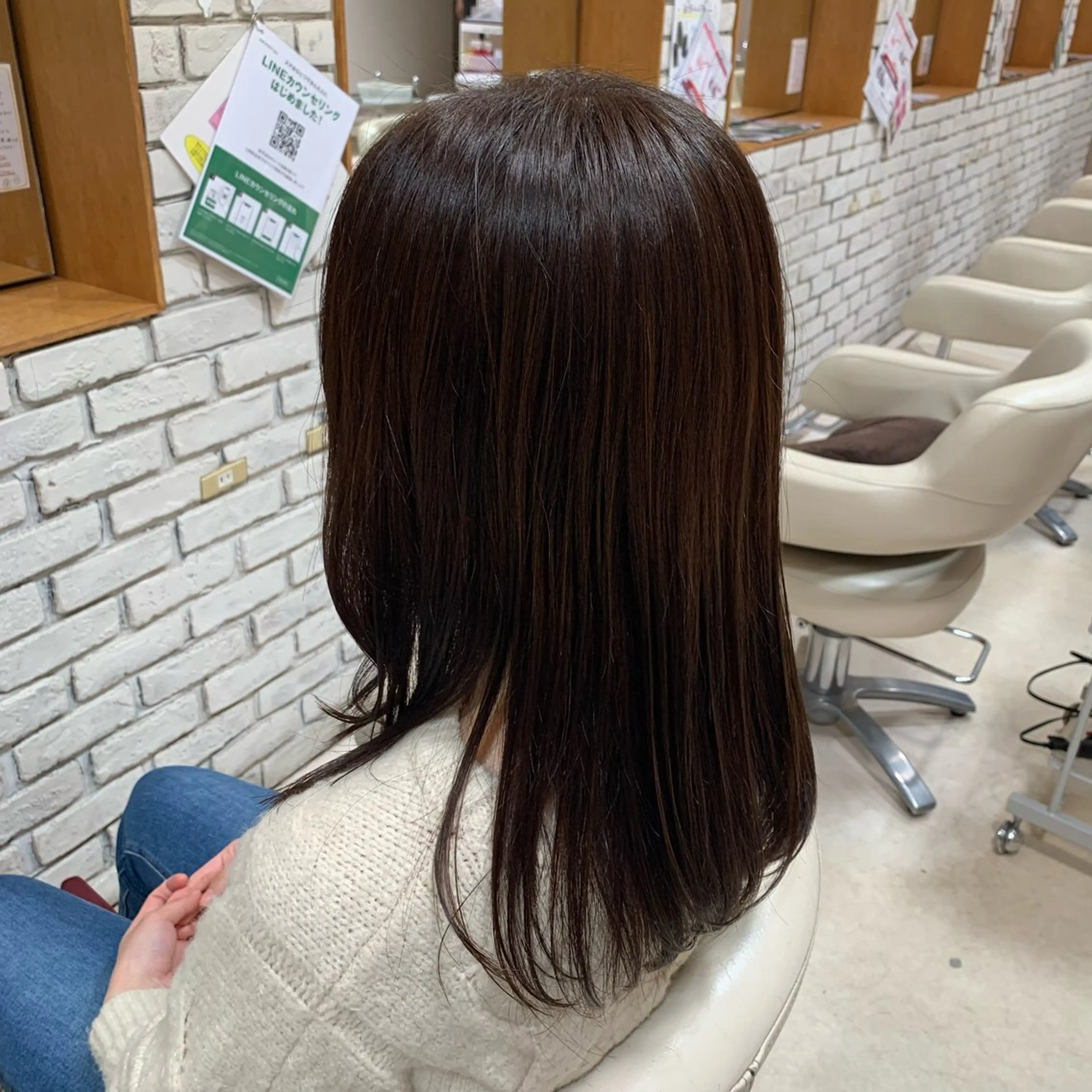 セミロング 宮本 季奈のヘアスタイル