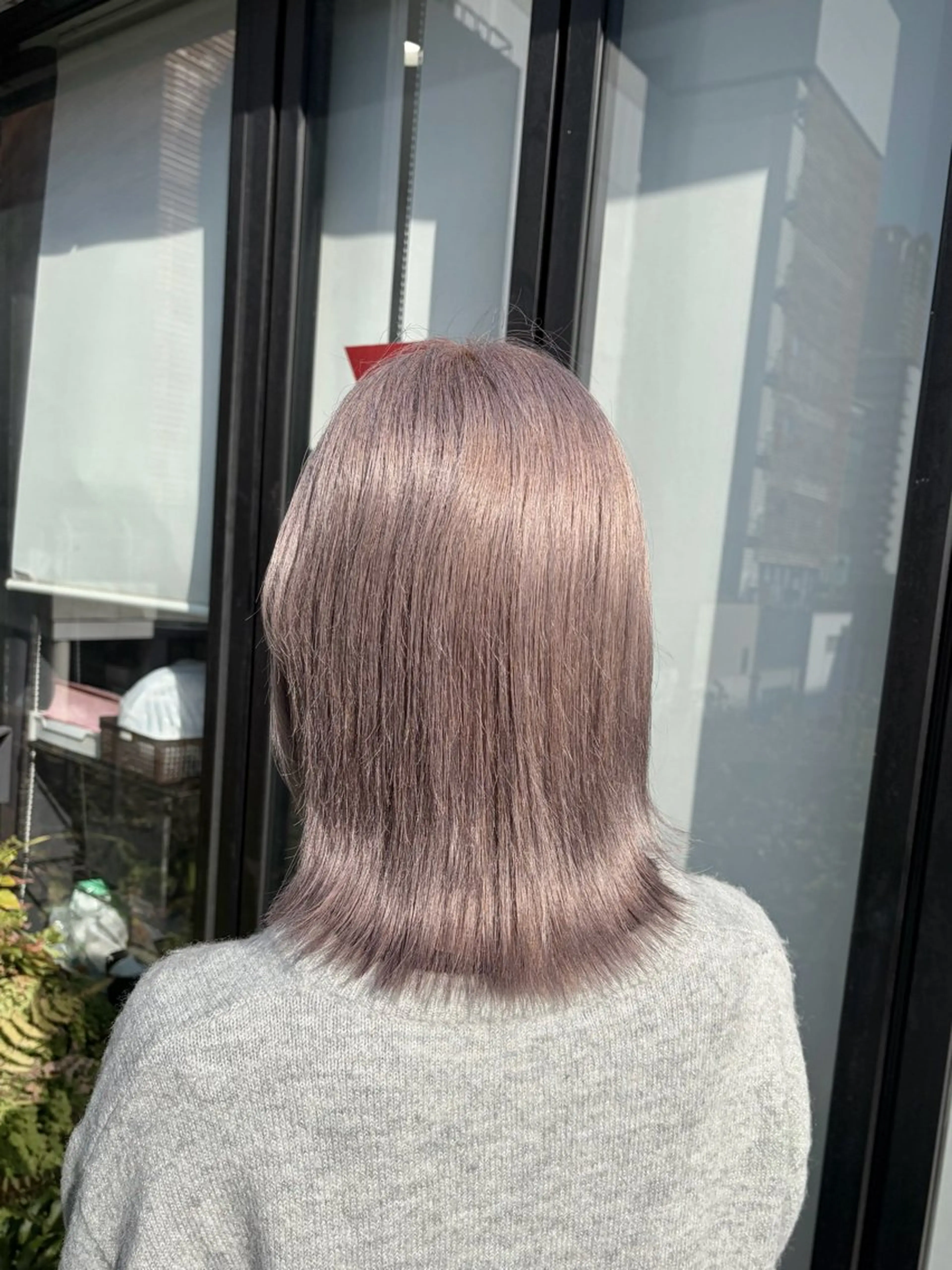 ミディアム ヘアカラー 柔らかいハイトーン/ kizunaのヘアスタイル