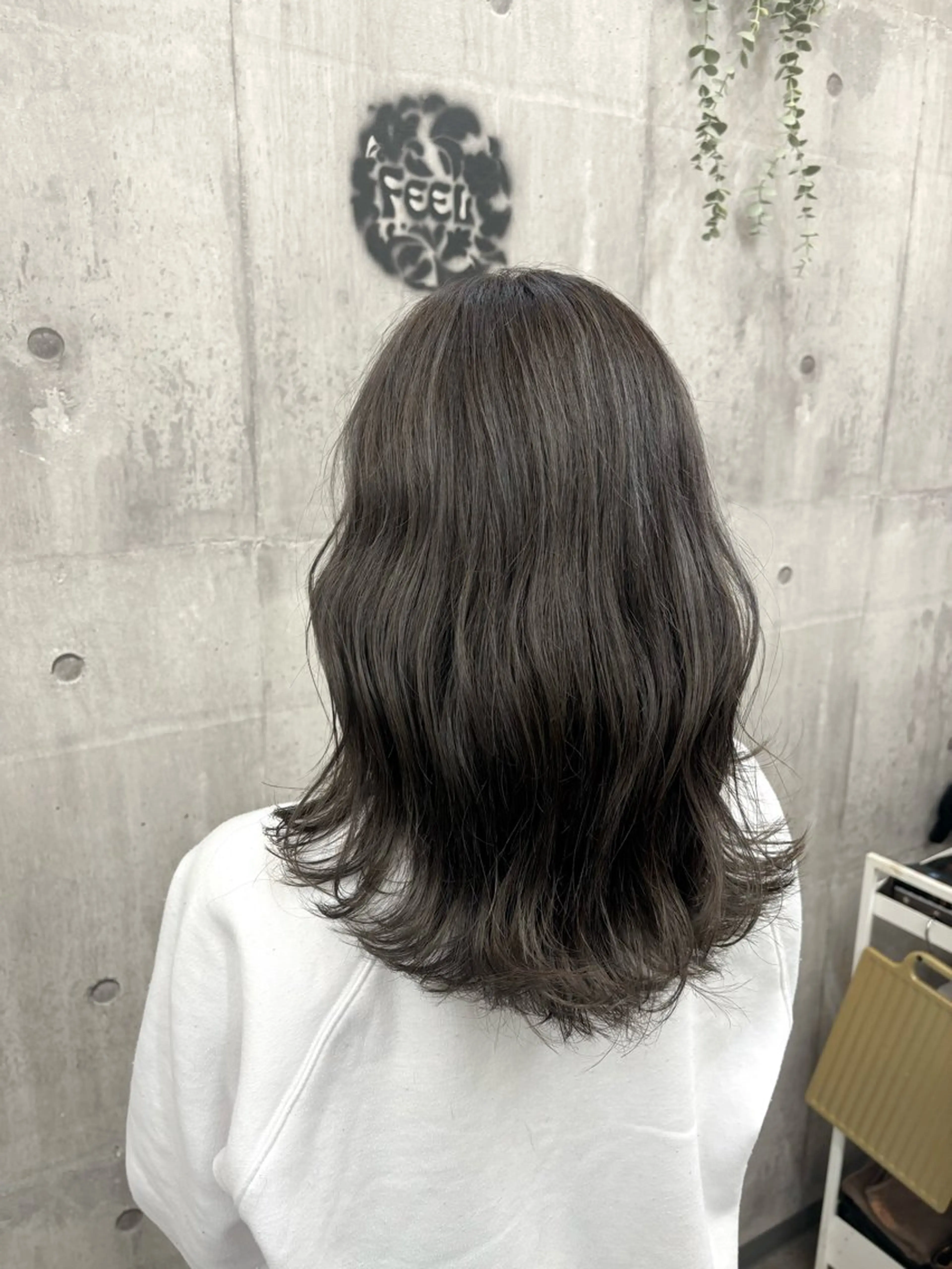 セミロング カラー グレージュ ヘアカラー 田中 沙也香のヘアスタイル