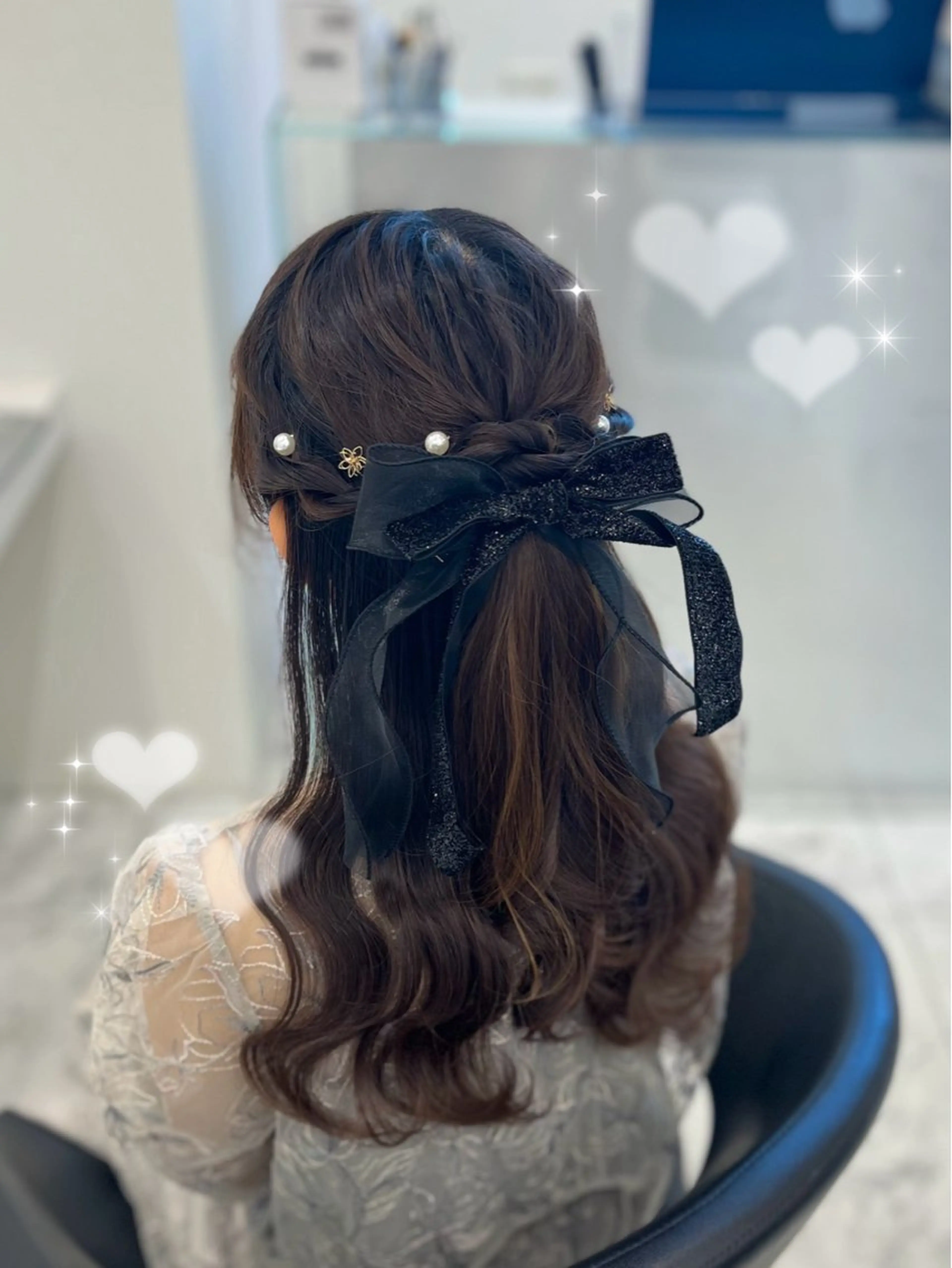 ヘアアレンジ ハーフアップ ヘアセット ハイトーンカラー💞 くるみ🎀のヘアスタイル