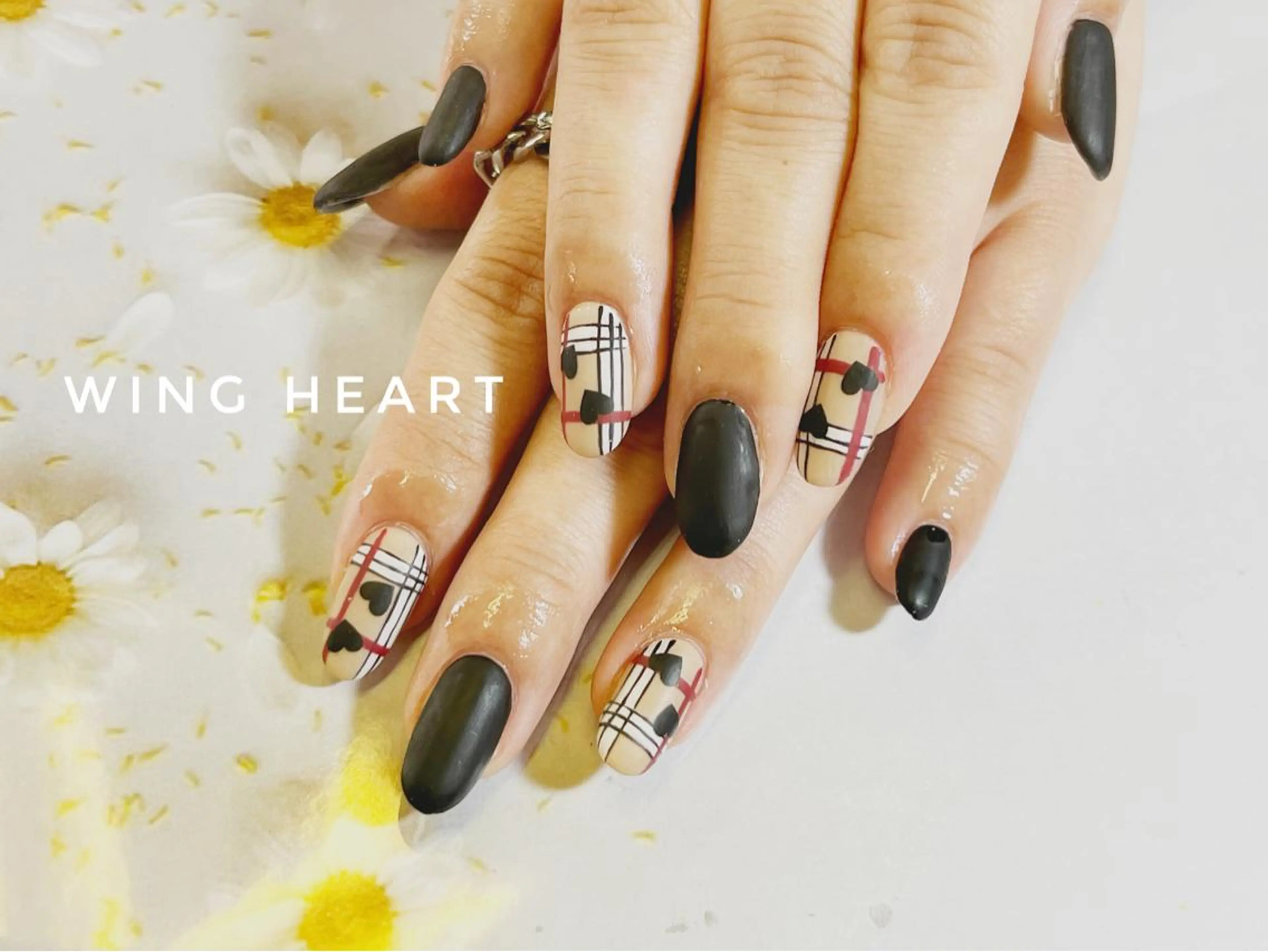 ミディアム ネイル H NANAのネイルデザイン