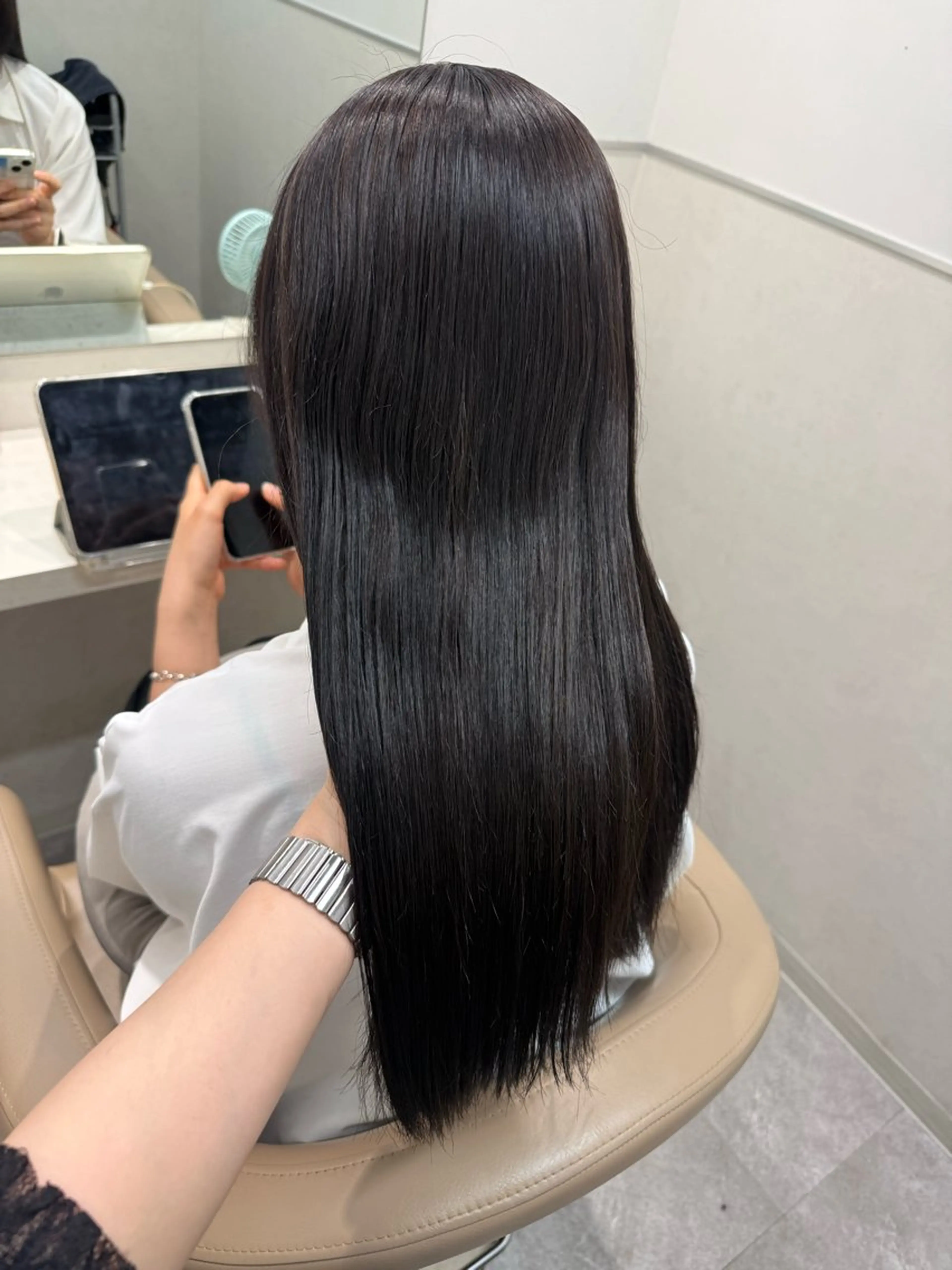 ロング カラー グレージュ ラベンダーカラー ラベンダーグレージュ ラベンダーグレー ヘアカラー トリートメント ラベンダー💜 グレージュ🩶のヘアスタイル