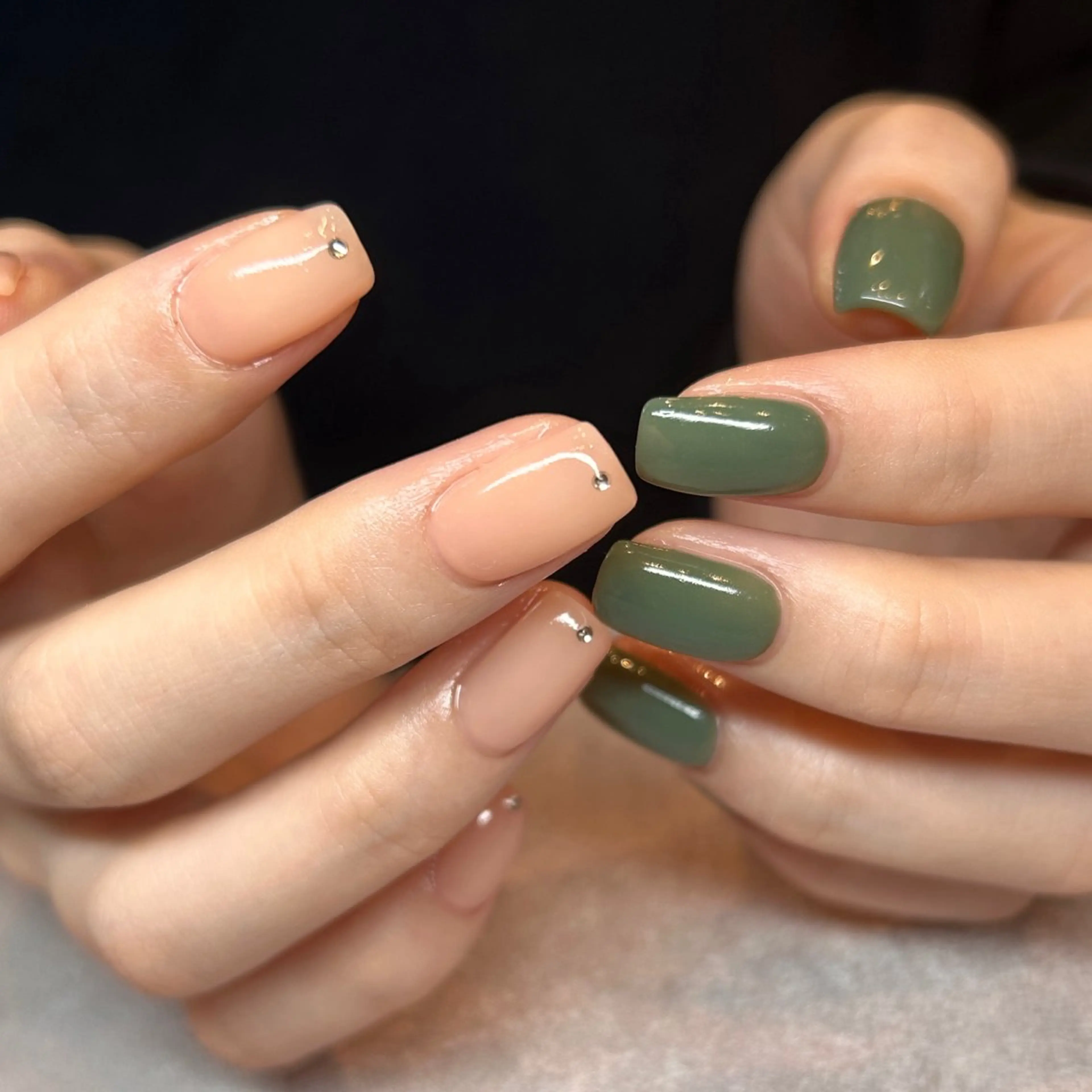 ネイル グリーン シンプルネイル ハンドネイル hair  MILE.所属・MILE. mukonosouのネイルデザイン