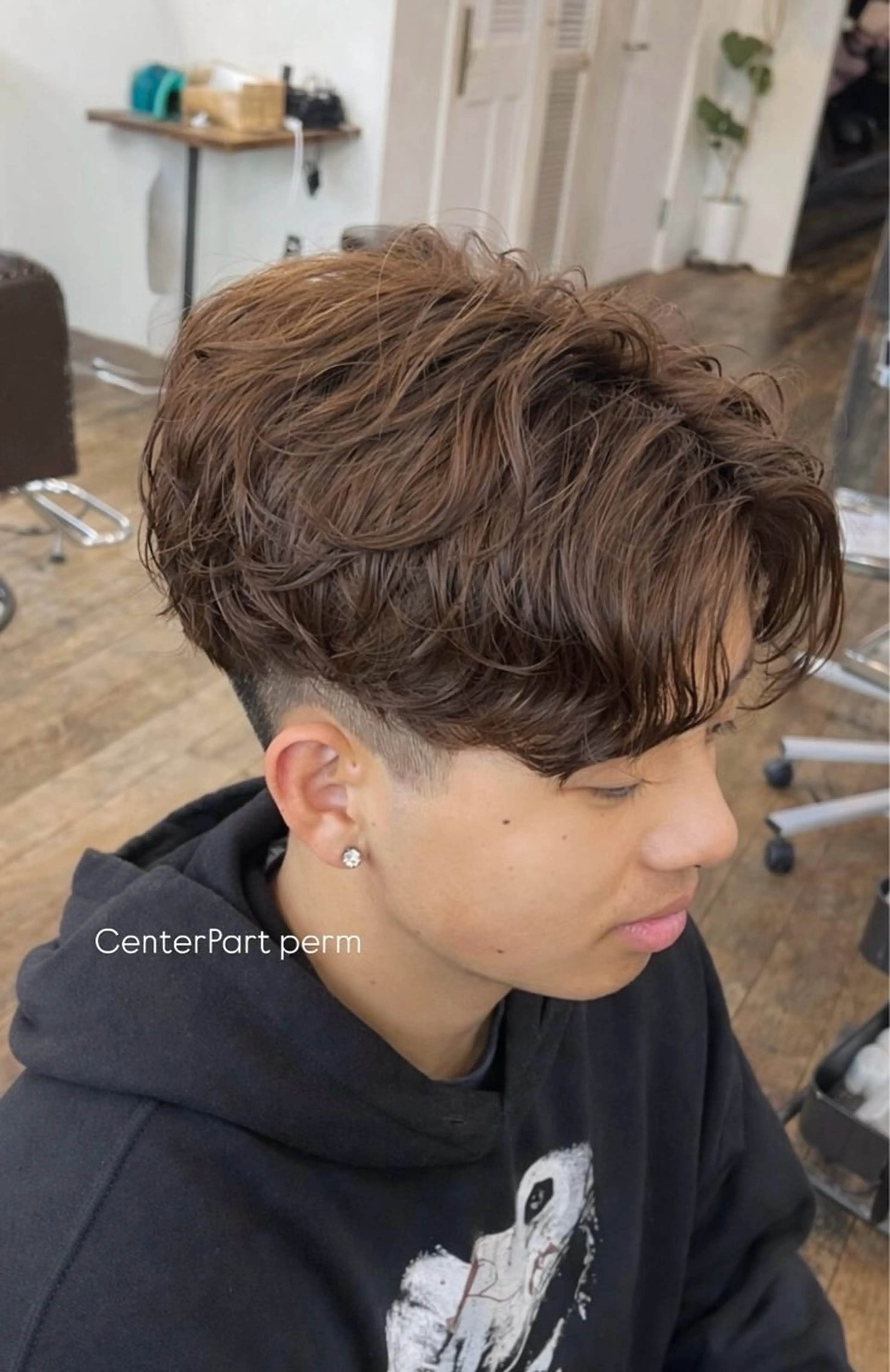 メンズ センターパート kahona/カラー /パーマ/銀座のヘアスタイル