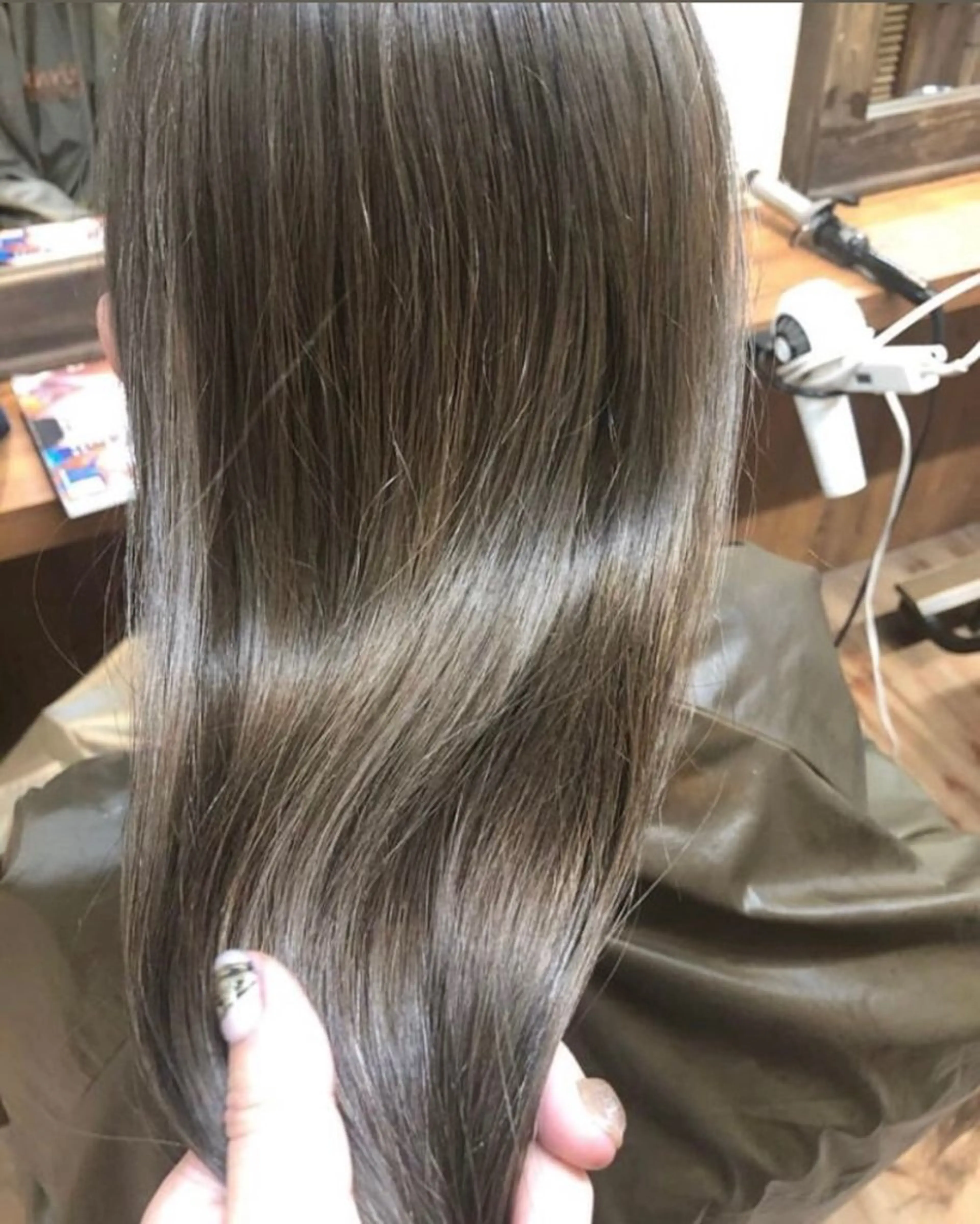 ミディアム カラー パーマ ヘアアレンジ メンズ キッズ ハーフアップ 子どものヘアアレンジ ミディアムパーマ メンズバレイヤージュ メンズブリーチ トリートメント ヘアセット 【kotona】GrandStorysalon所属・kotona 🤍miuraのヘアスタイル