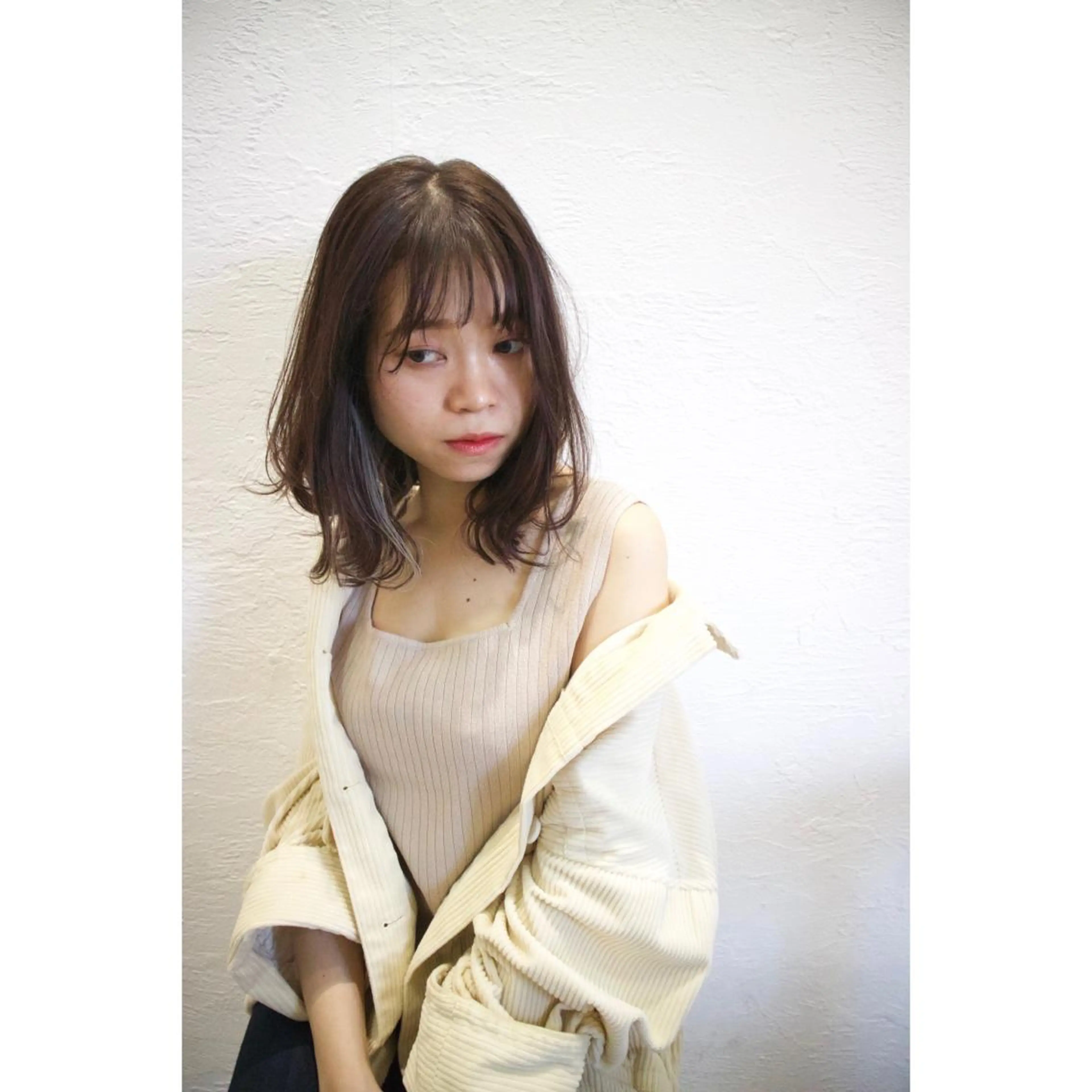 セミロング カラー fio マナミのヘアスタイル