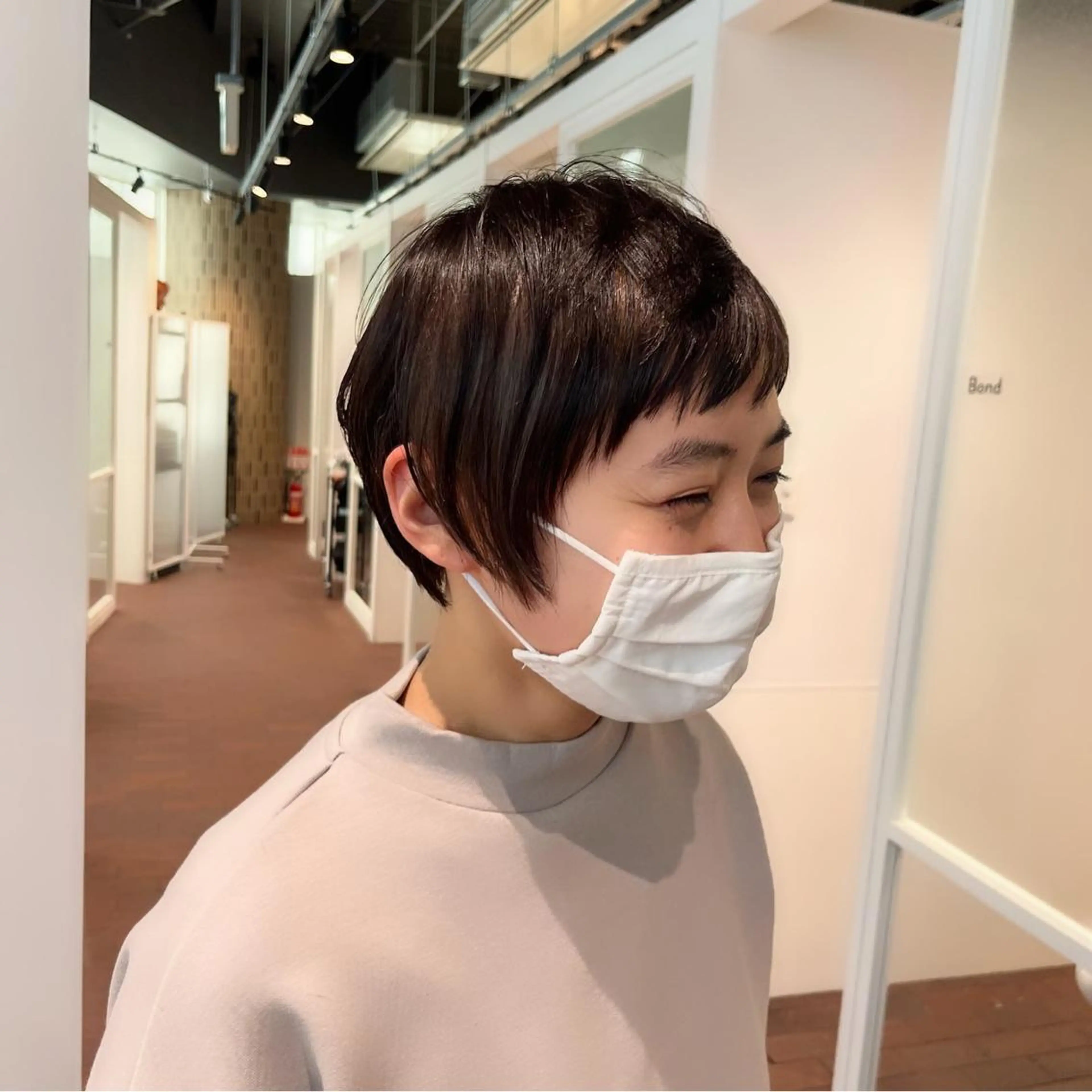 ショート オン眉 ショートヘア マンツーマン 縮毛矯正/マユコのヘアスタイル