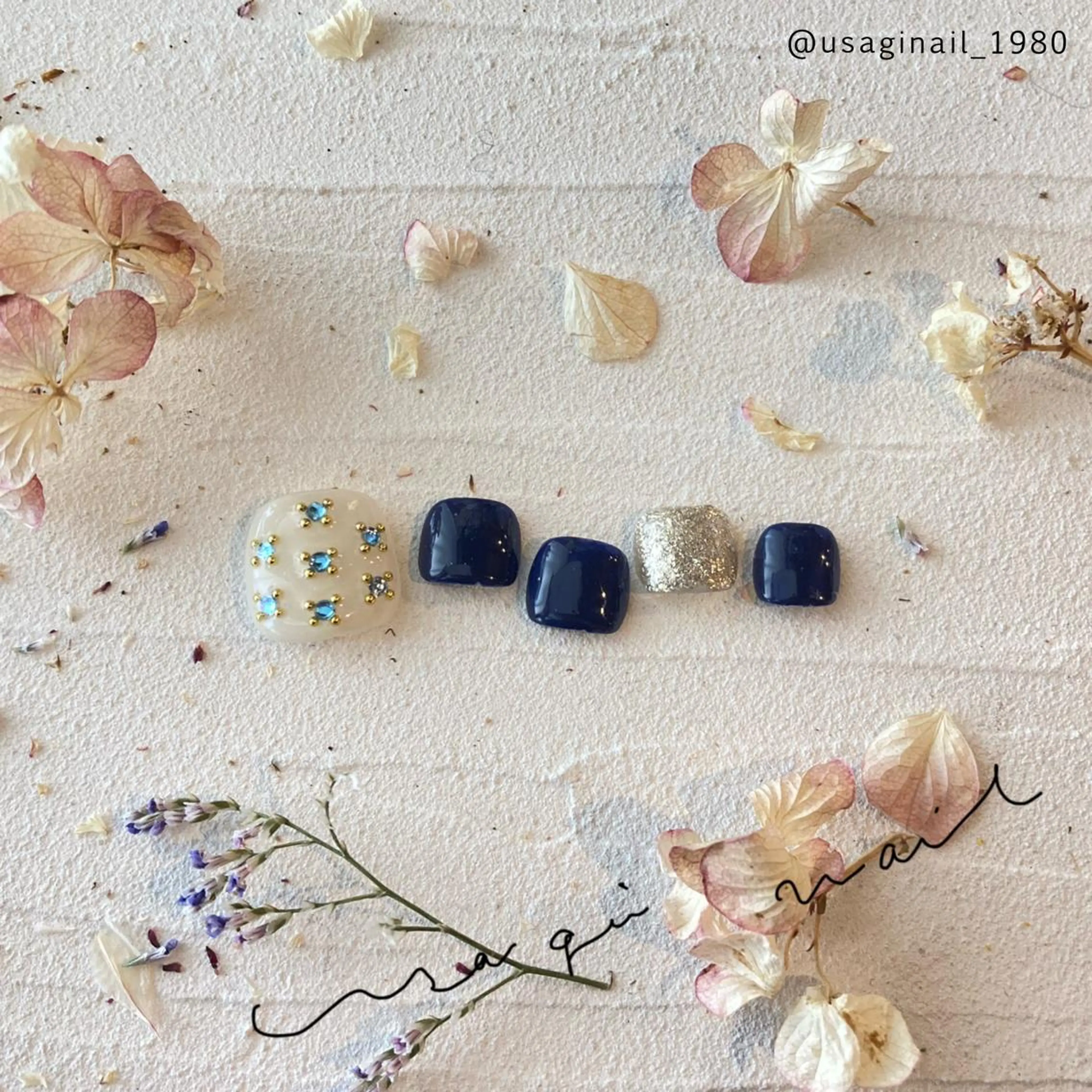 ネイル アートネイル フットネイル ニュアンスネイル ショートネイル 夏ネイル フットネイル usagi nailのネイルデザイン