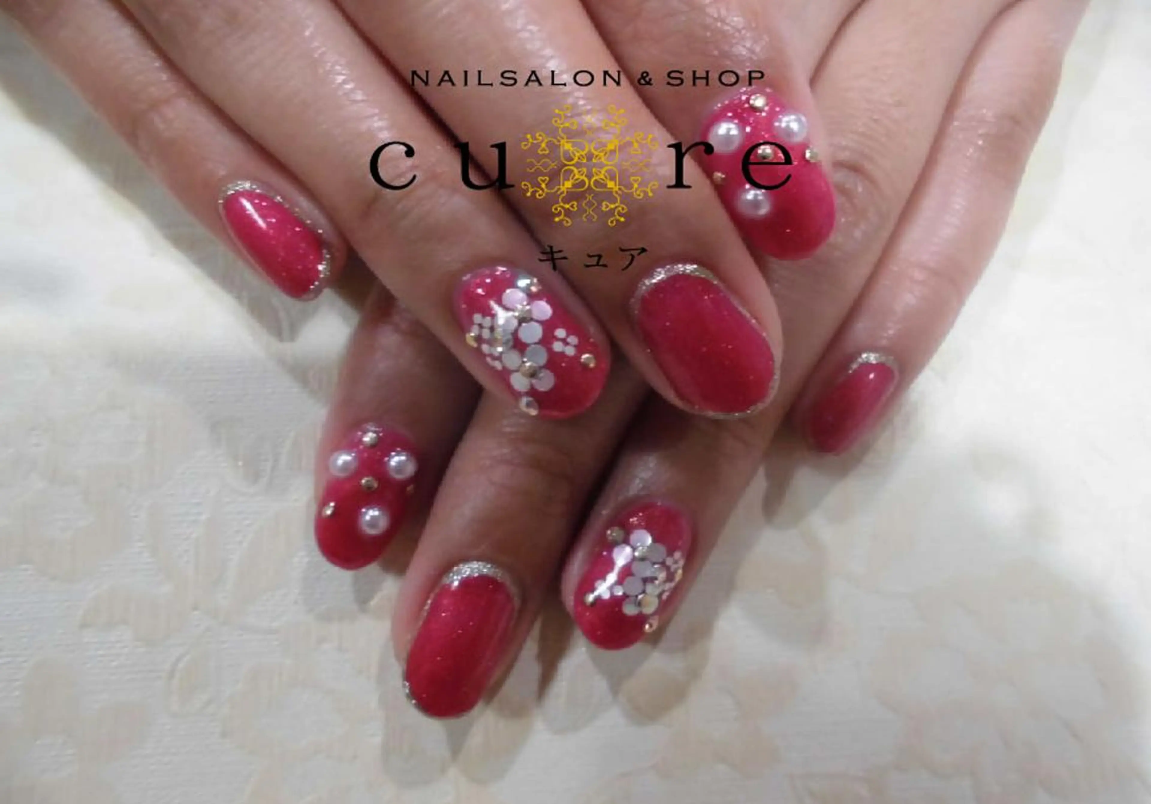 ミディアム ネイル ハンドネイル ネイルサロン Cureのネイルデザイン