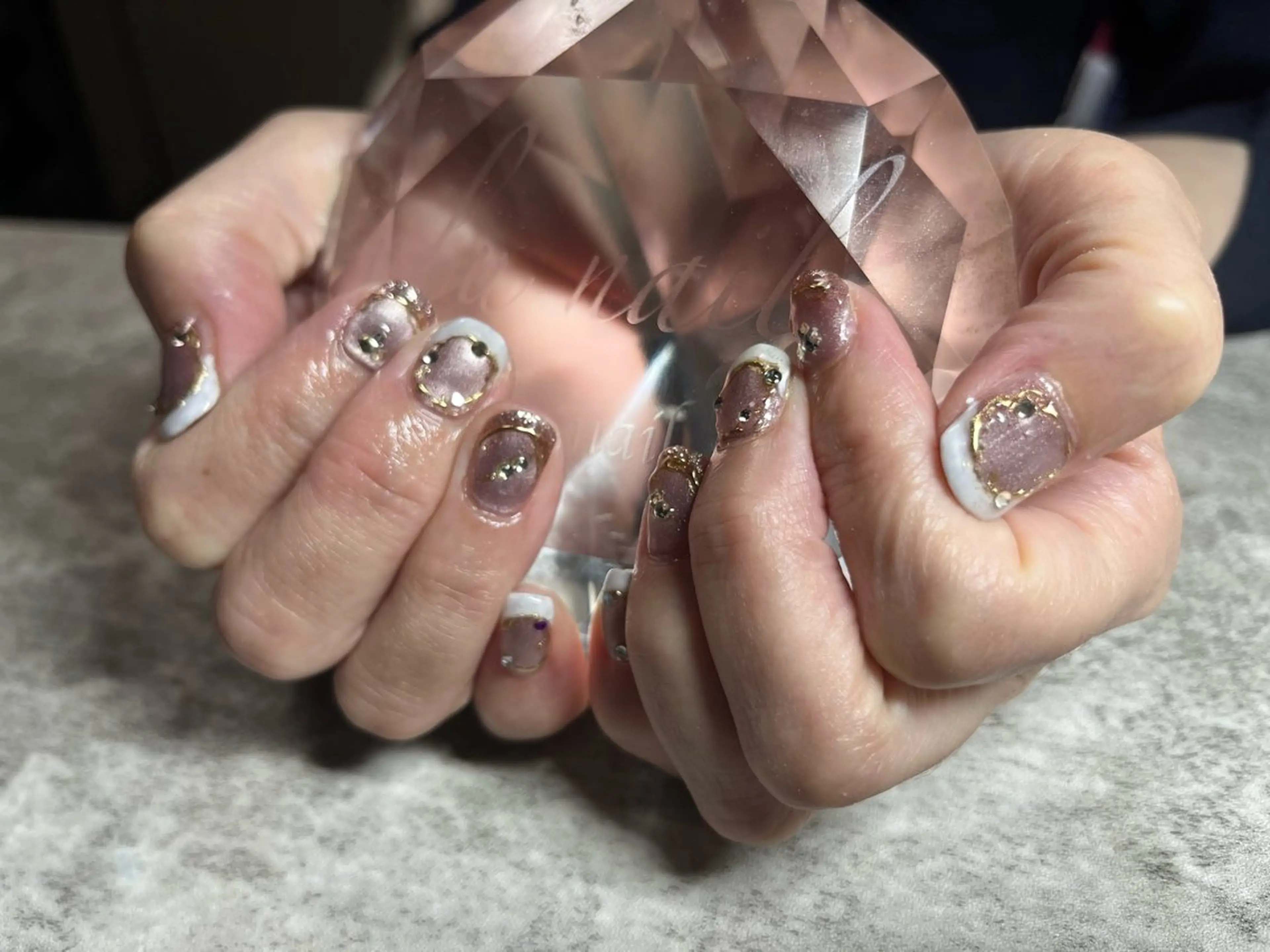 ネイル 持ち込み 佐野 愛美のネイルデザイン