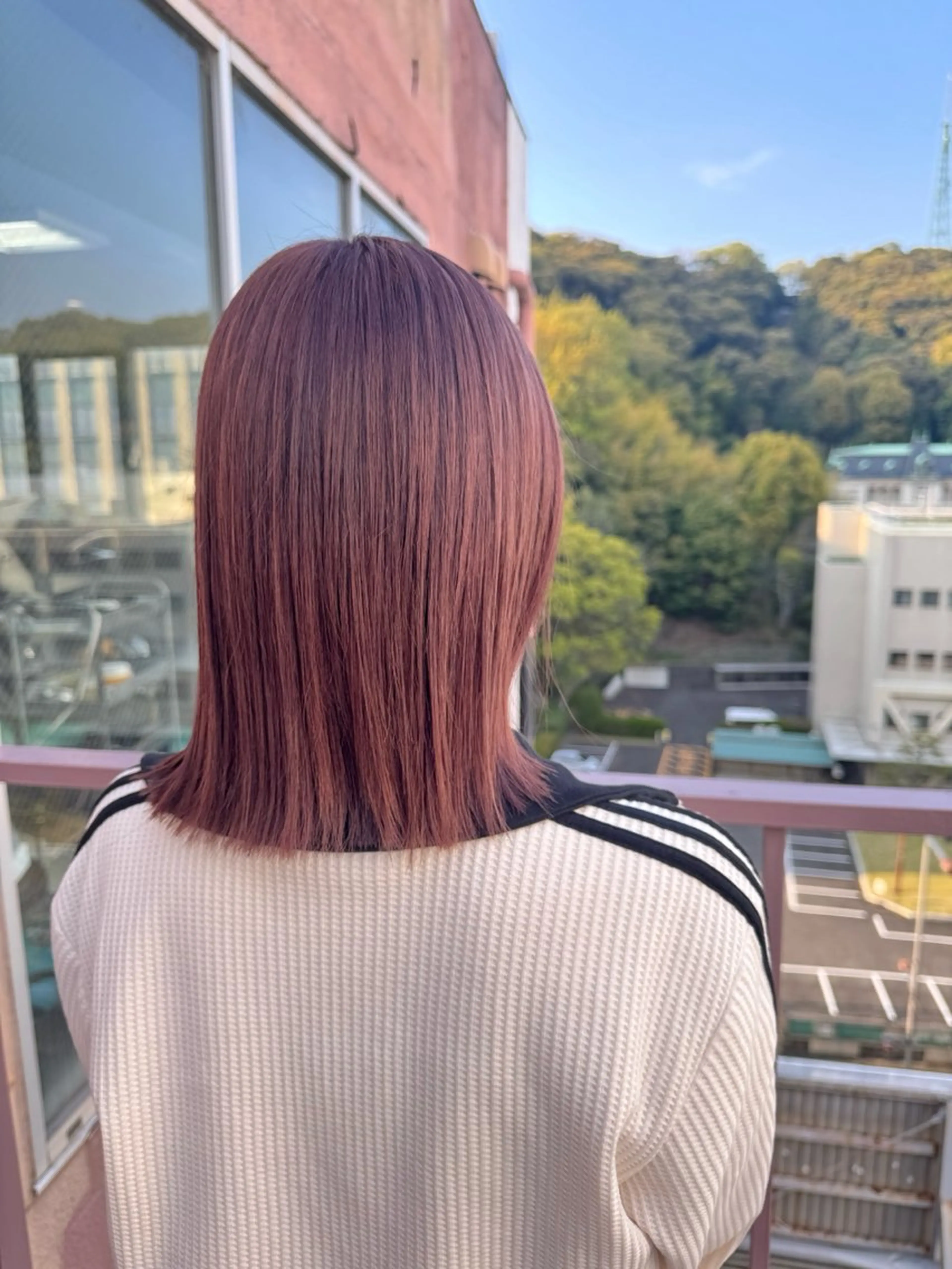 ミディアム カラー ベージュカラー ピンクカラー ピンクベージュ ヘアカラー Viage （ビアージュ）のヘアスタイル