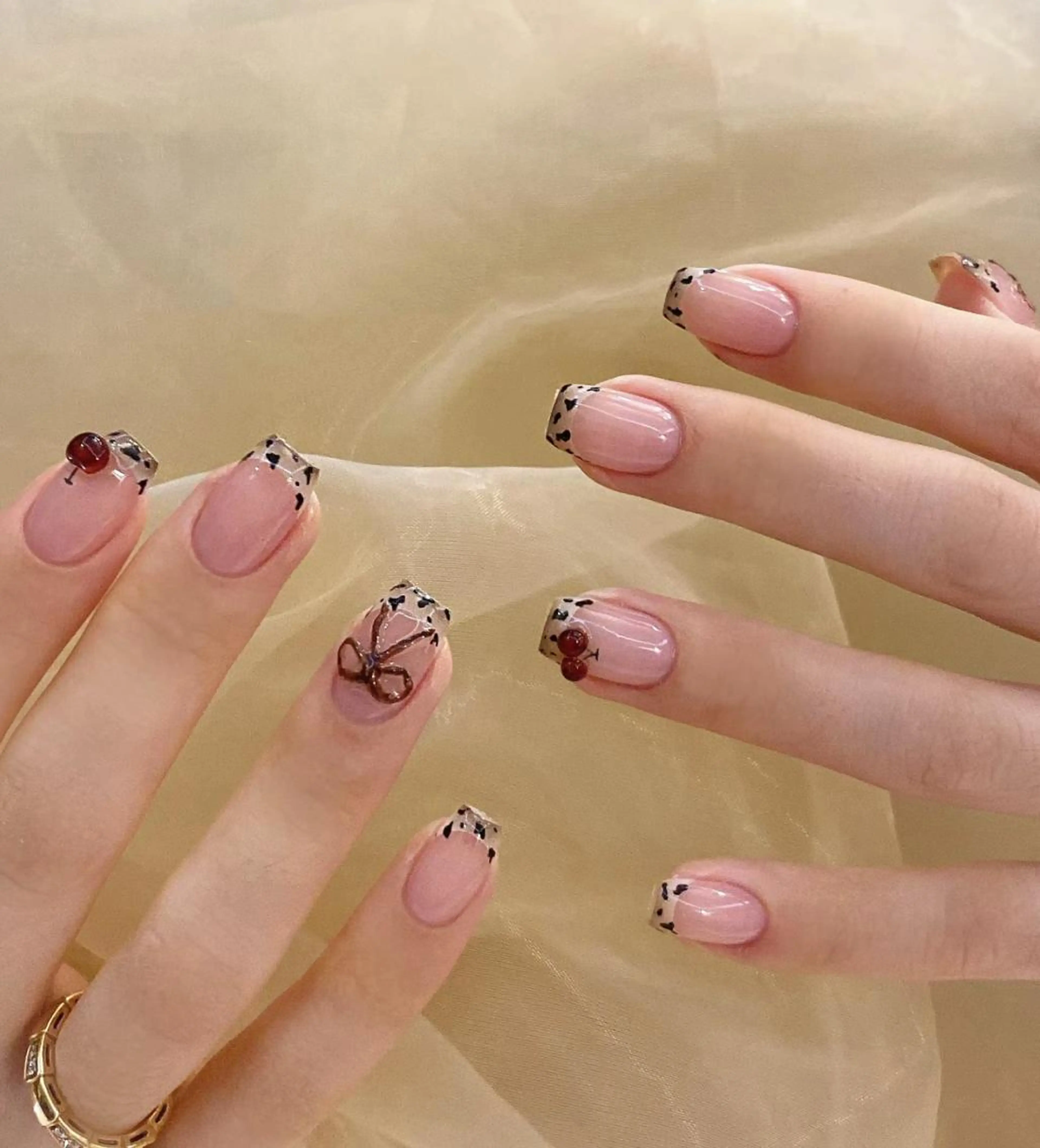 ネイル RAFFINE haru🦋🩵のネイルデザイン